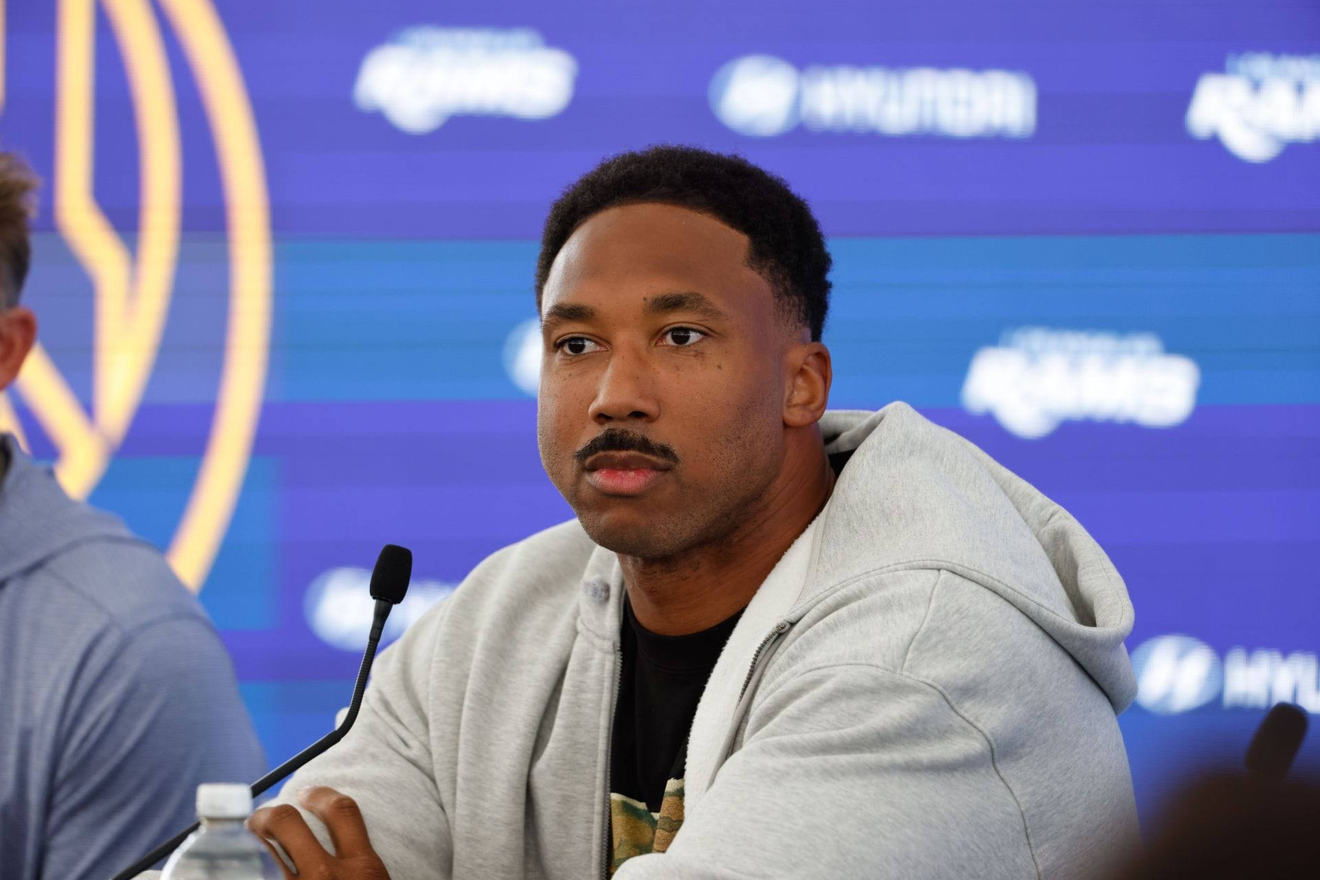 "Worst leader in sports" "Pretentious narcissistic A-hole": NFL fans rip Myles Garrett over DE reportedly not having warm relationships at Browns