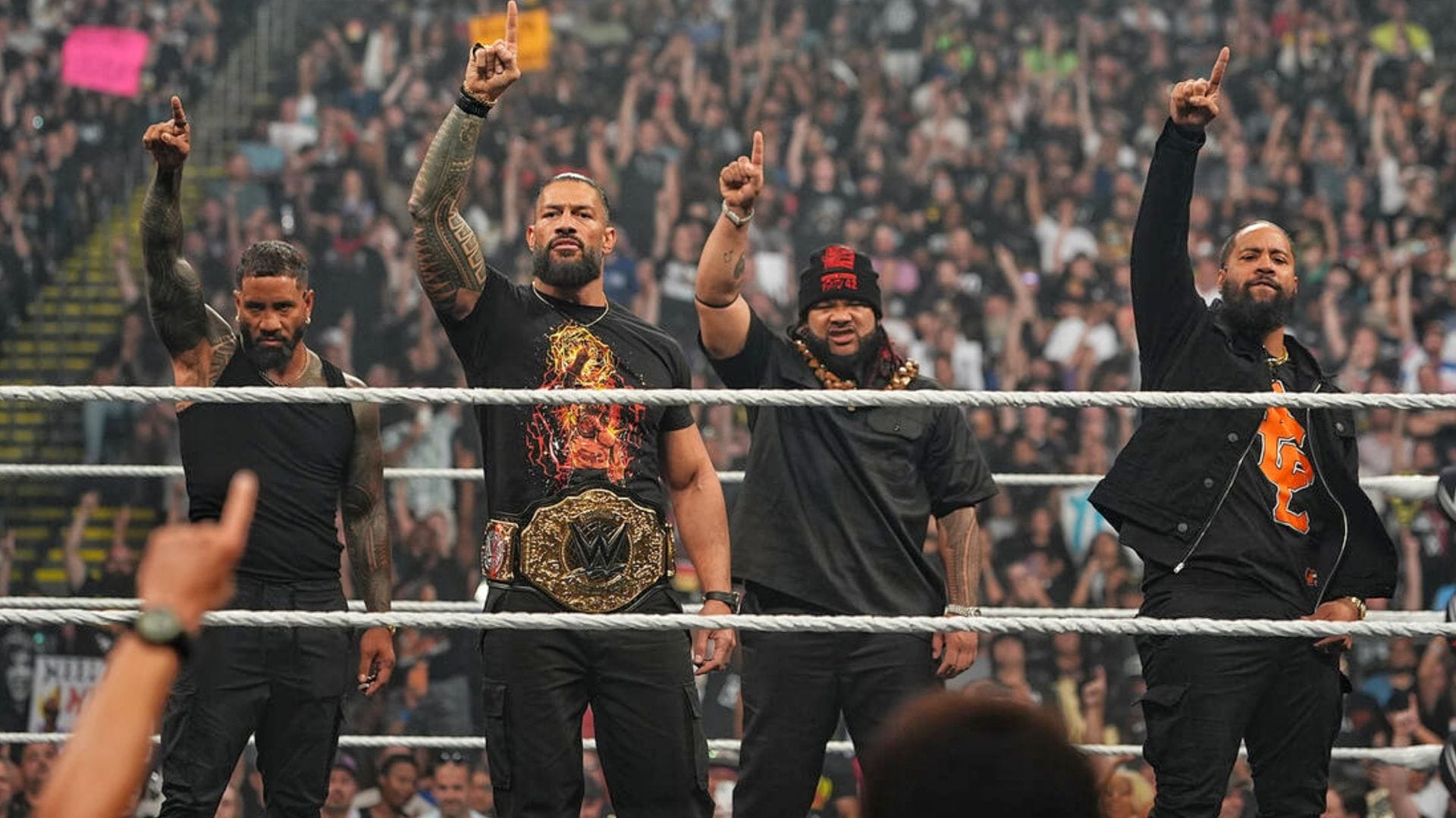 4 Ways WWE’s Newest Bloodline Signing Can Make His Debut