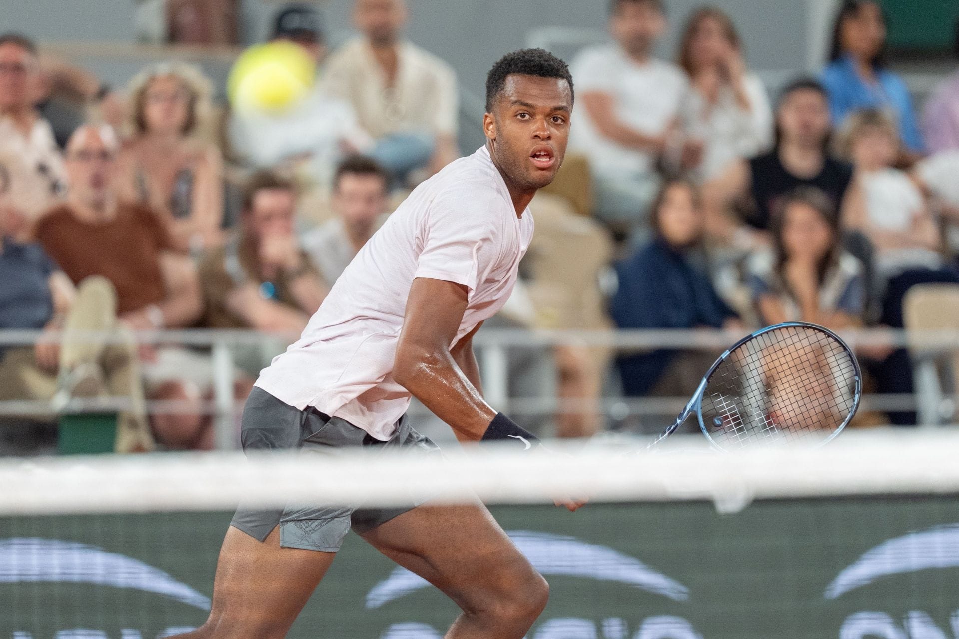 Giovanni Mpetshi Perricard no Aberto da França de 2026. (Fonte: Getty)