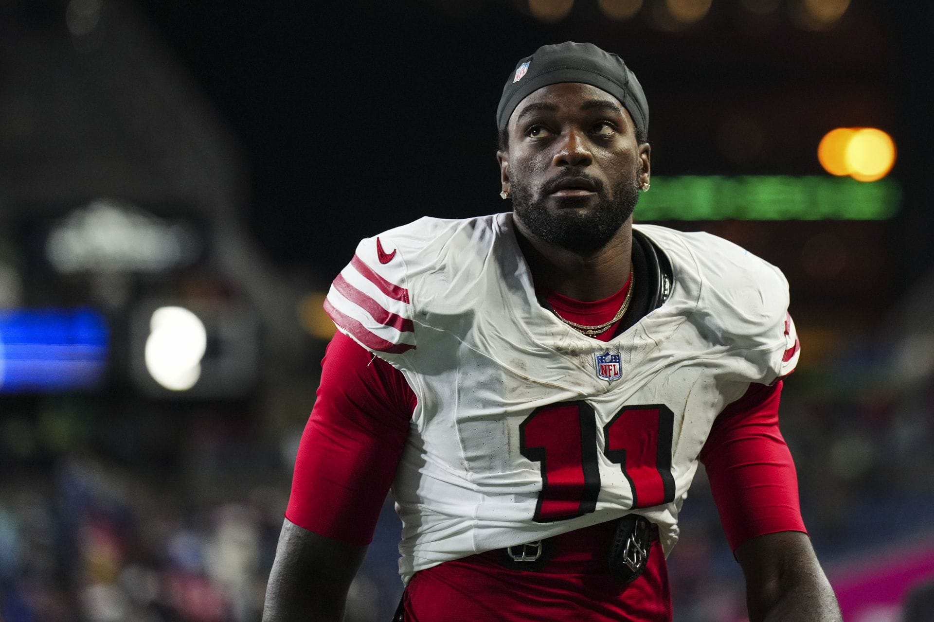 "Needs to be evaluated for CTE" - NFL fans react to Brandon Aiyuk having "mental breakdown" in bathrobe amid drama with 49ers