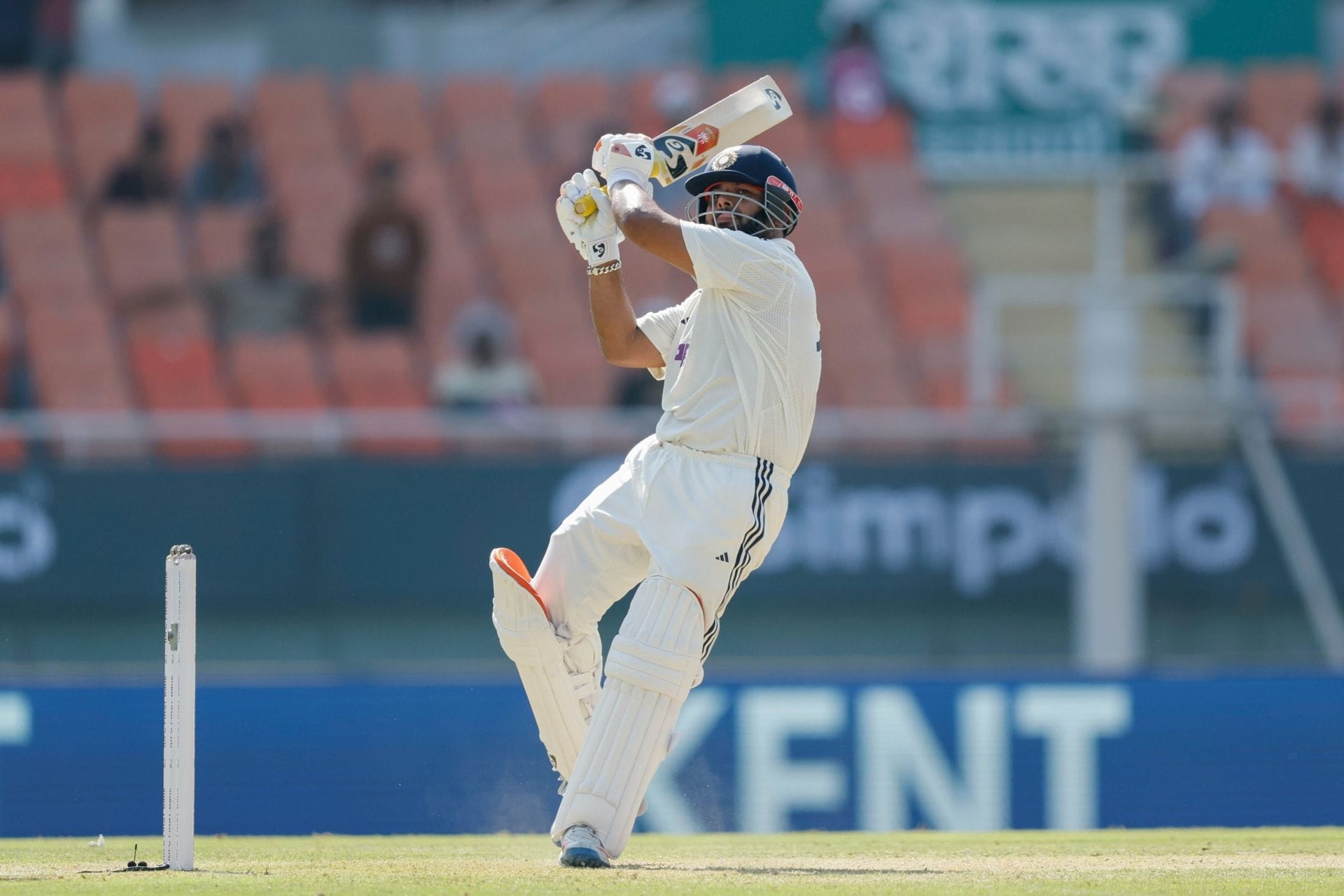 "He can play cautiously and can also hit 3 sixes in an over" - Abhishek Nayar lauds Rishabh Pant's knock in IND vs AFG 2026 Test
