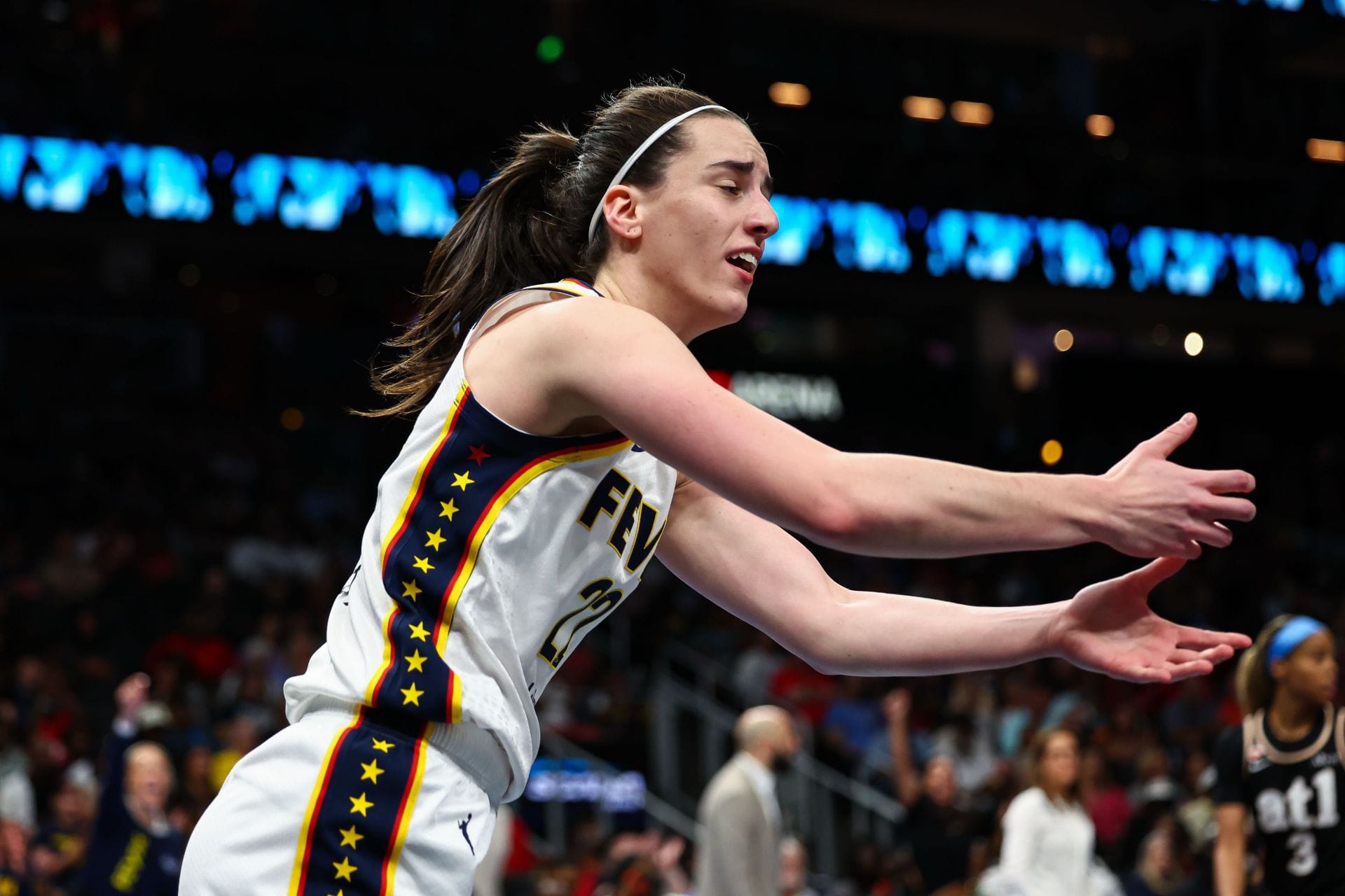 Caitlin Clark Sparks Fan Frenzy After Video Suggests She Allegedly Called Alyssa Thomas a "B*tch"