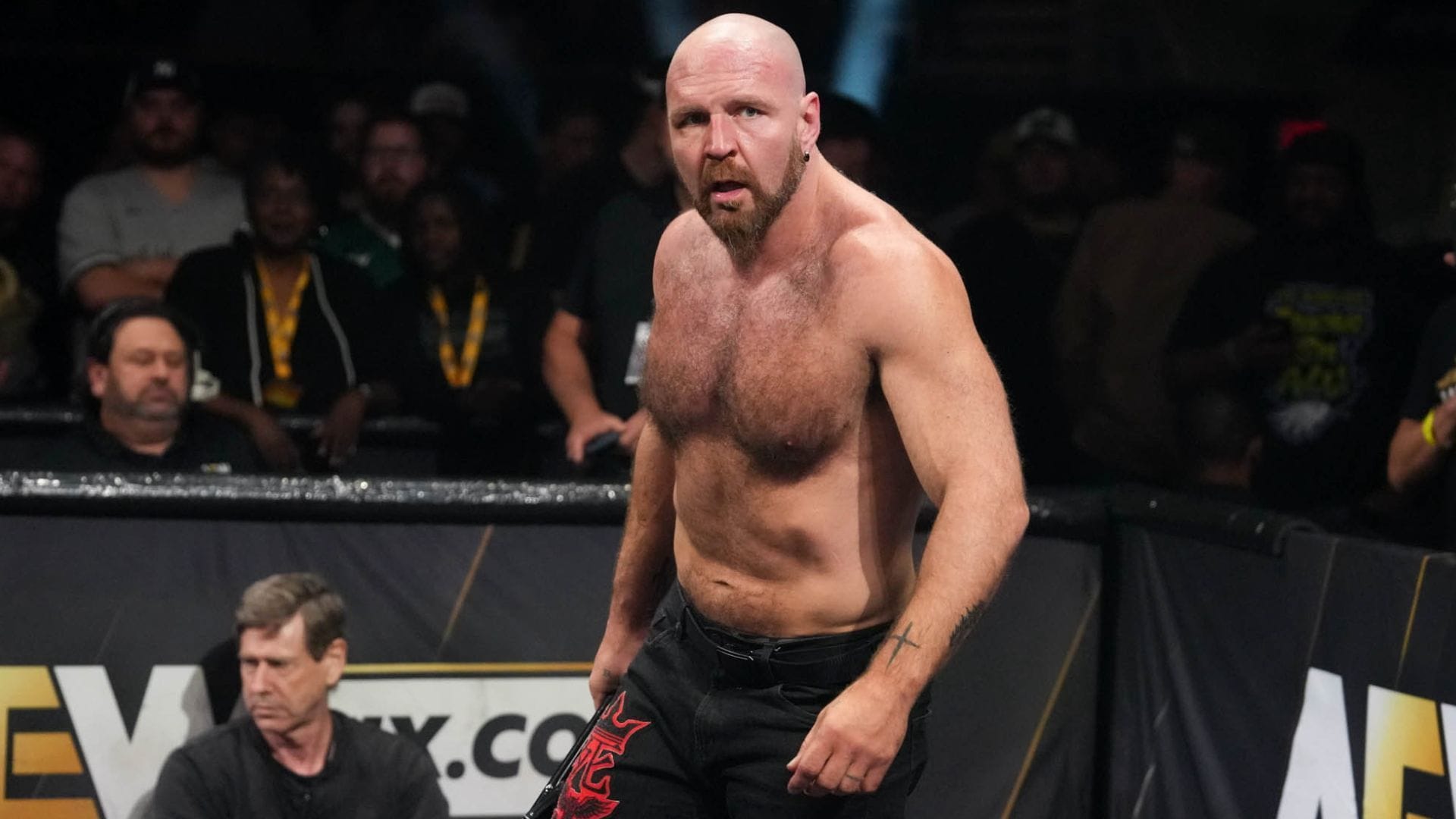  315lb star calls Jon Moxley out in a massive moment on AEW Collision