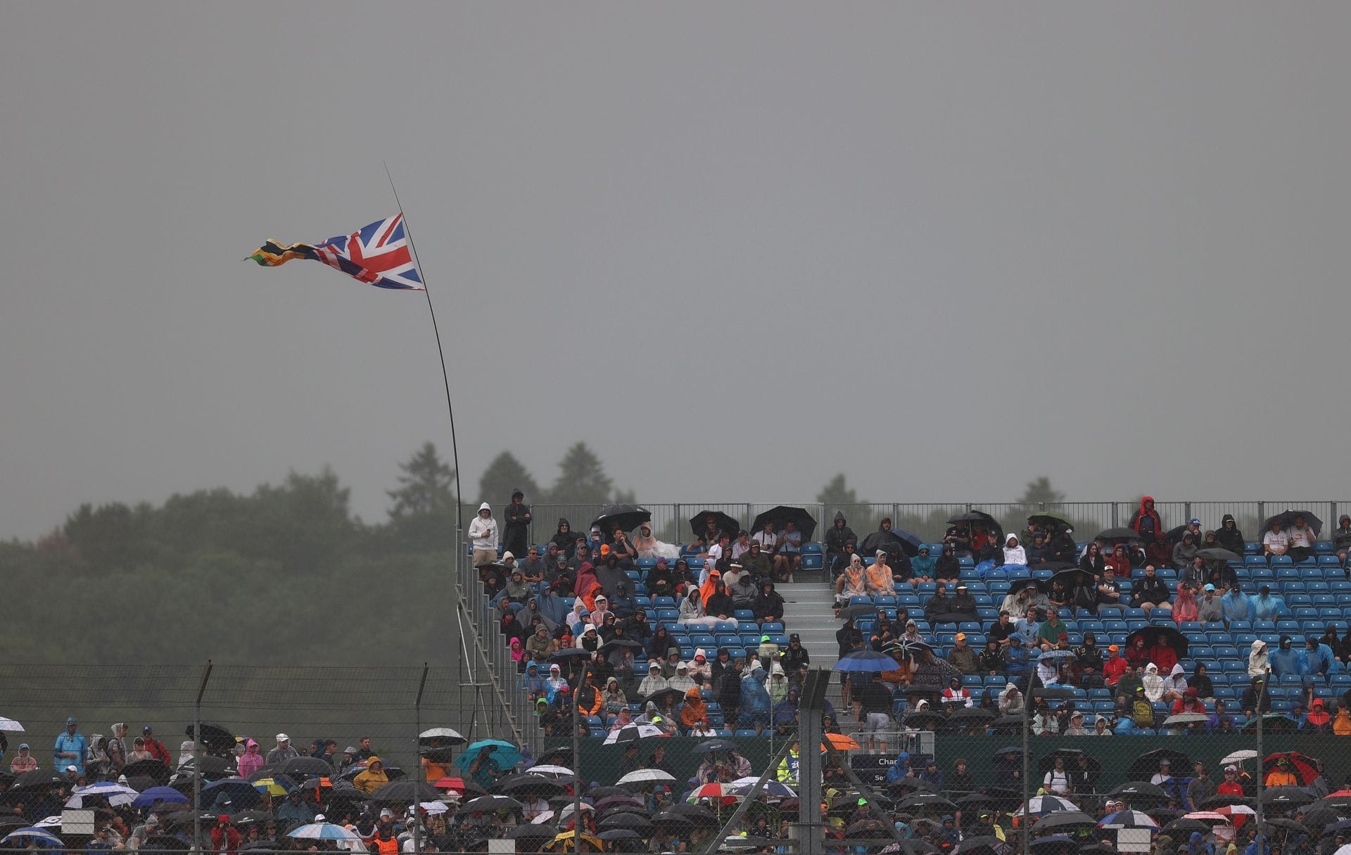 Rain set to play spoilsport at the F1 British GP? Weather forecast for the weekend