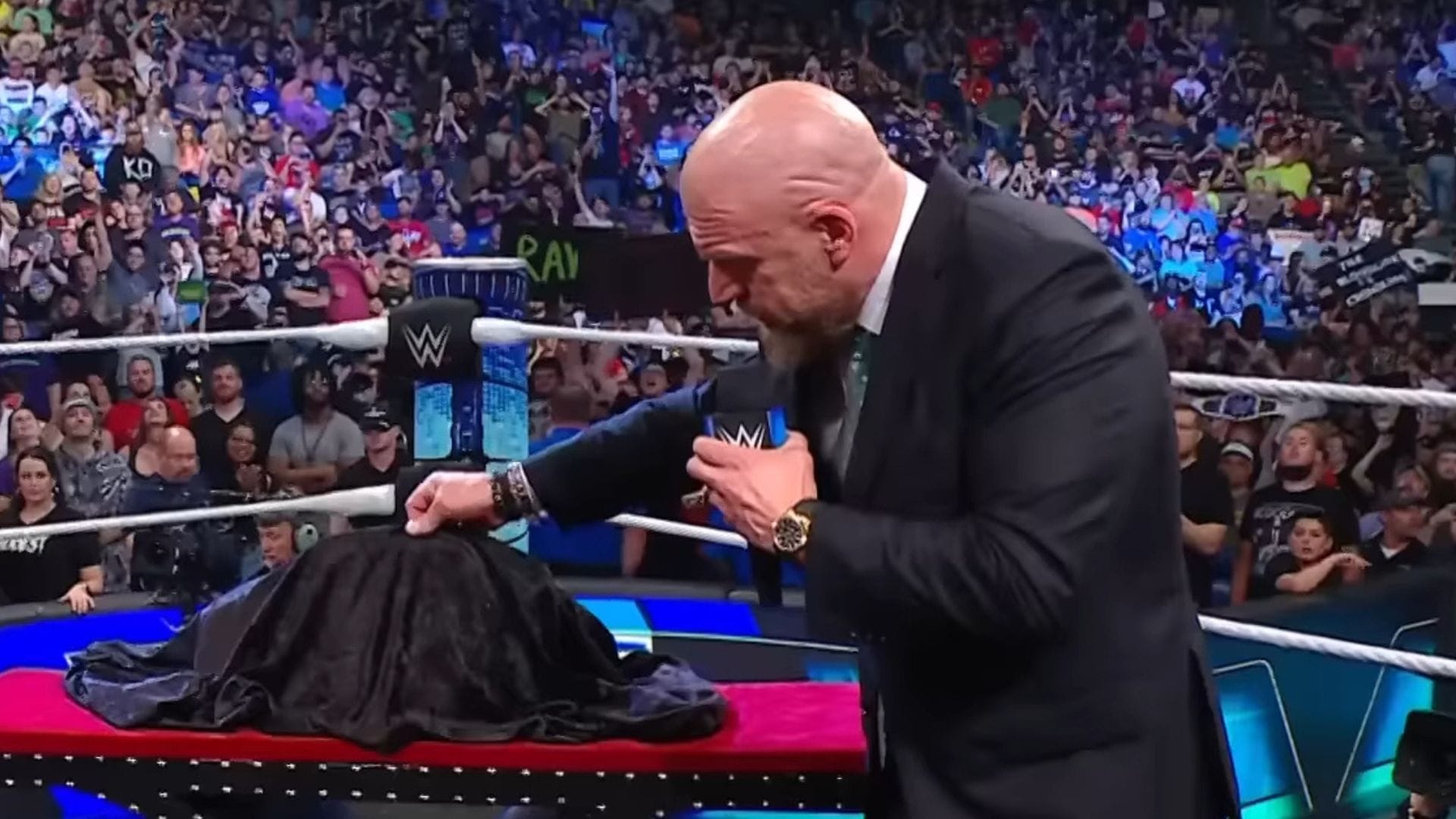 BREAKING: WWE Forced Current Champion To Relinquish Major Title: "I'm Still The Champ"