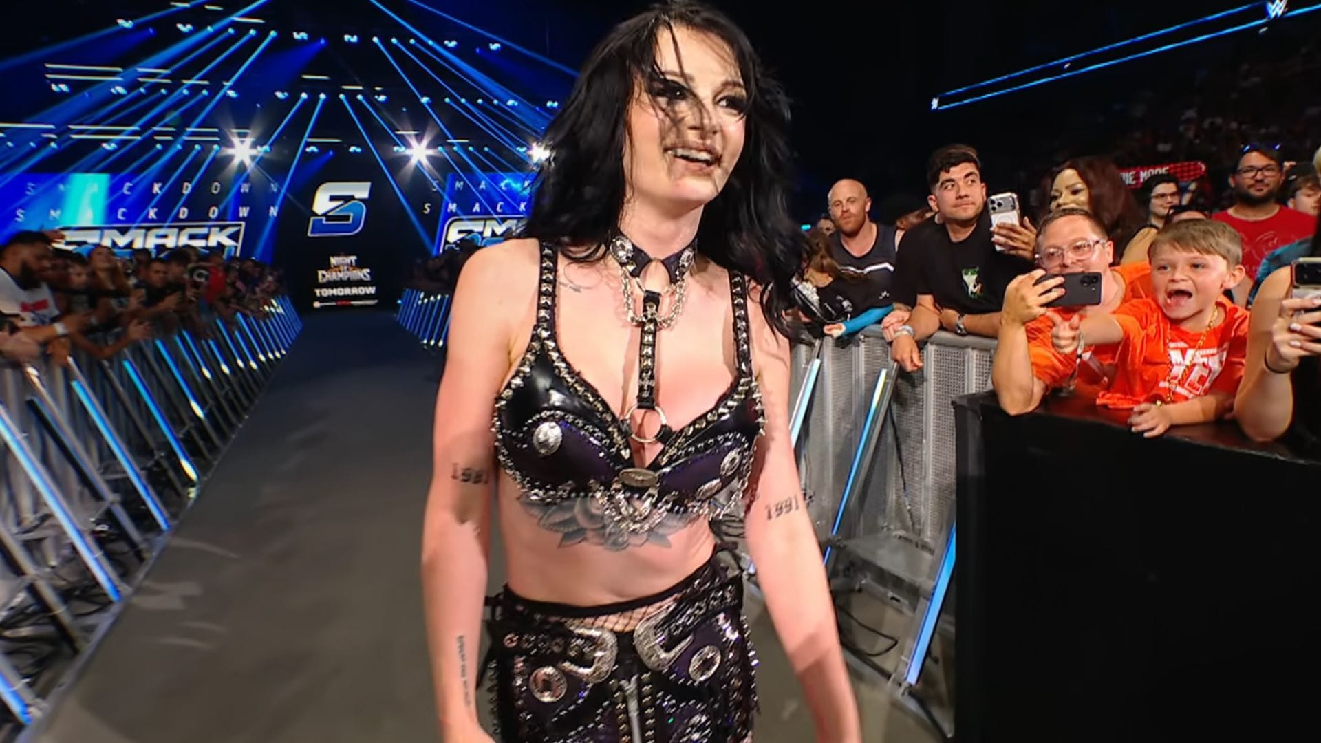 BREAKING: Paige Suffers Unfortunate Wardrobe Mishap; WWE Fails To Cut Away