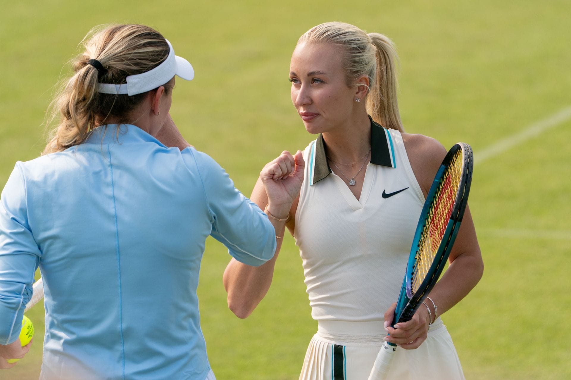 Alexandrova e Potapova no Libema Open Grass Court Championships (Fonte da imagem: Getty)