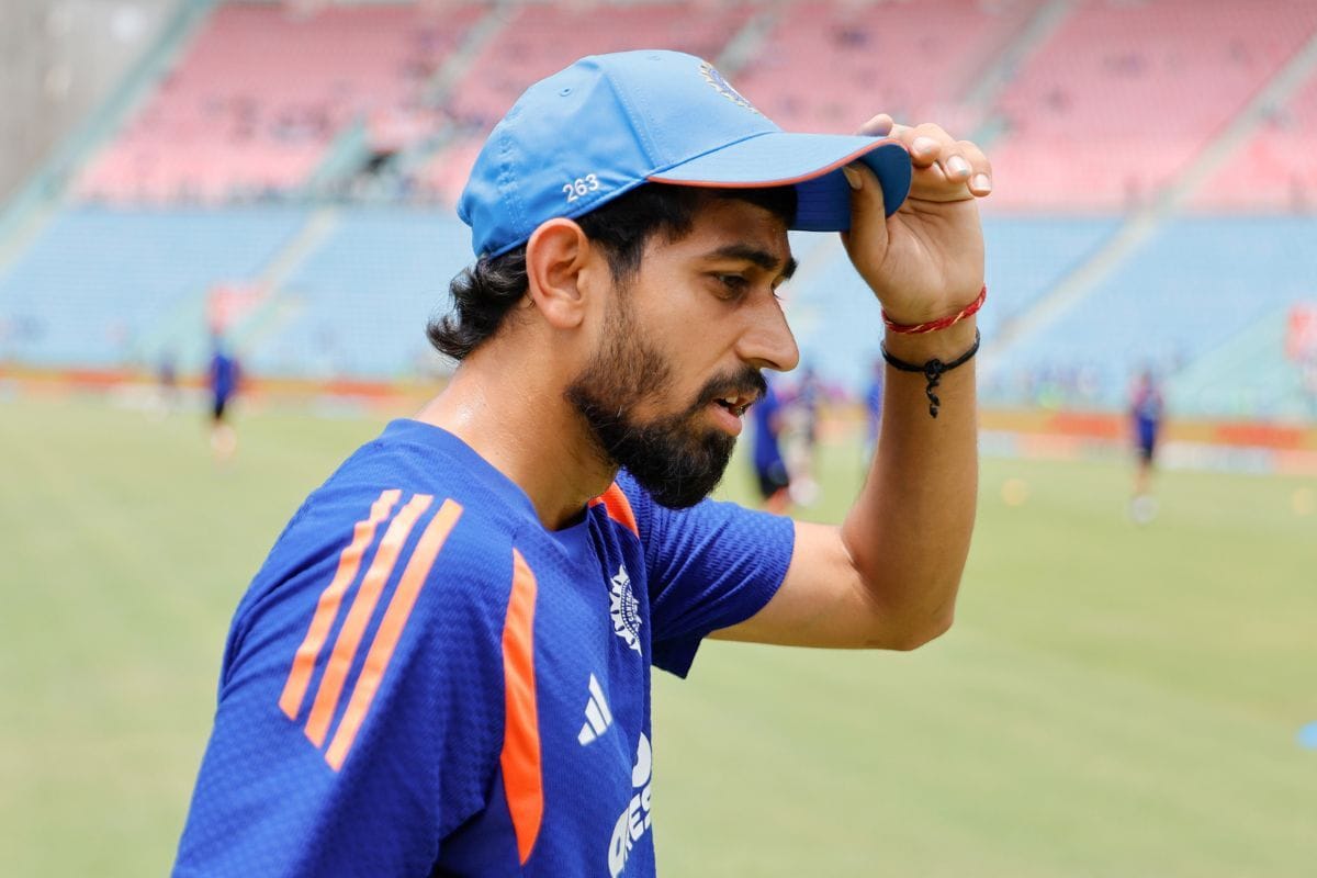 Prince Yadav takes a stunning diving catch to dismiss Ibrahim Zadran in 2nd IND vs AFG ODI