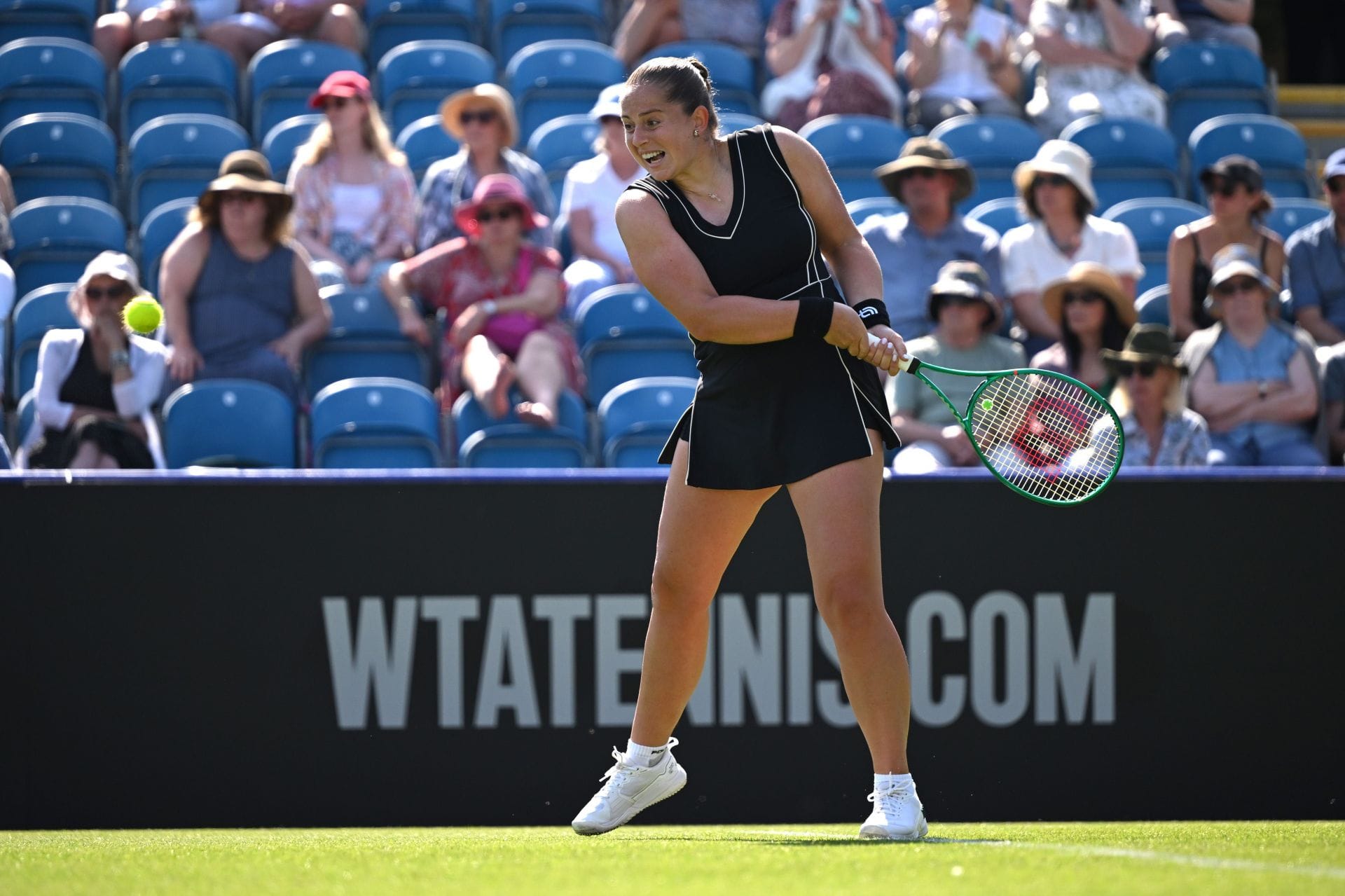 Ostapenko no Lexus Eastbourne Open (fonte da imagem: Getty)