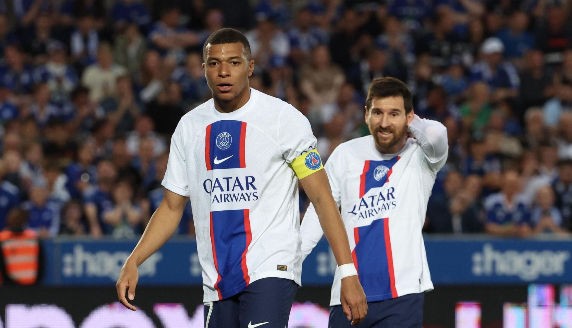Kylian Mbappe (esquerda) e Lionel Messi- Fonte: Getty