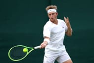Alejandro Davidovich Fokina em ação no Campeonato de Wimbledon de 2026 (Fonte: Getty)