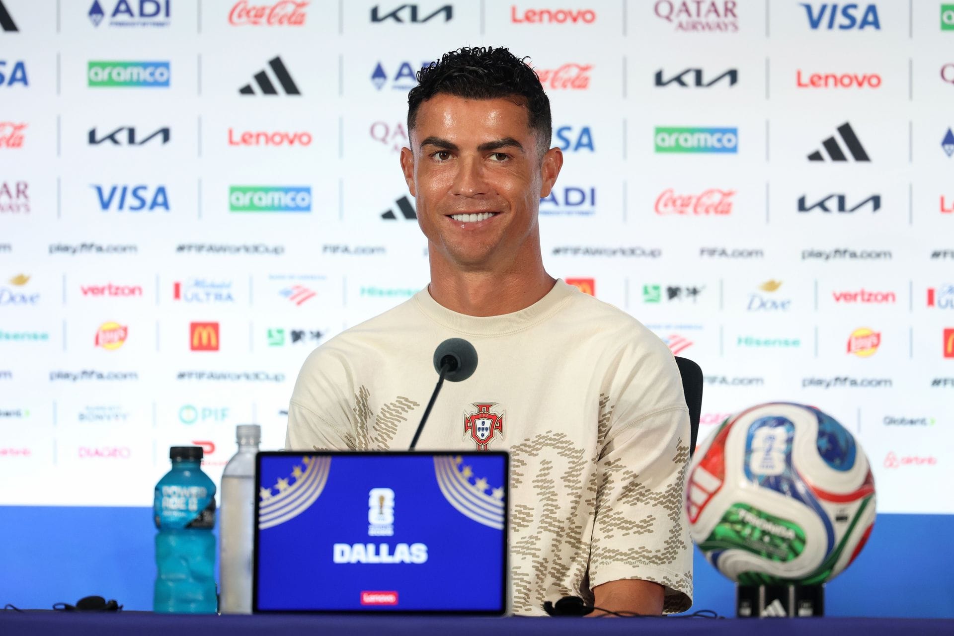 “I know he doesn’t like me” - Cristiano Ronaldo gives cheeky reply after challenging FIFA World Cup journalist to ask him a good question