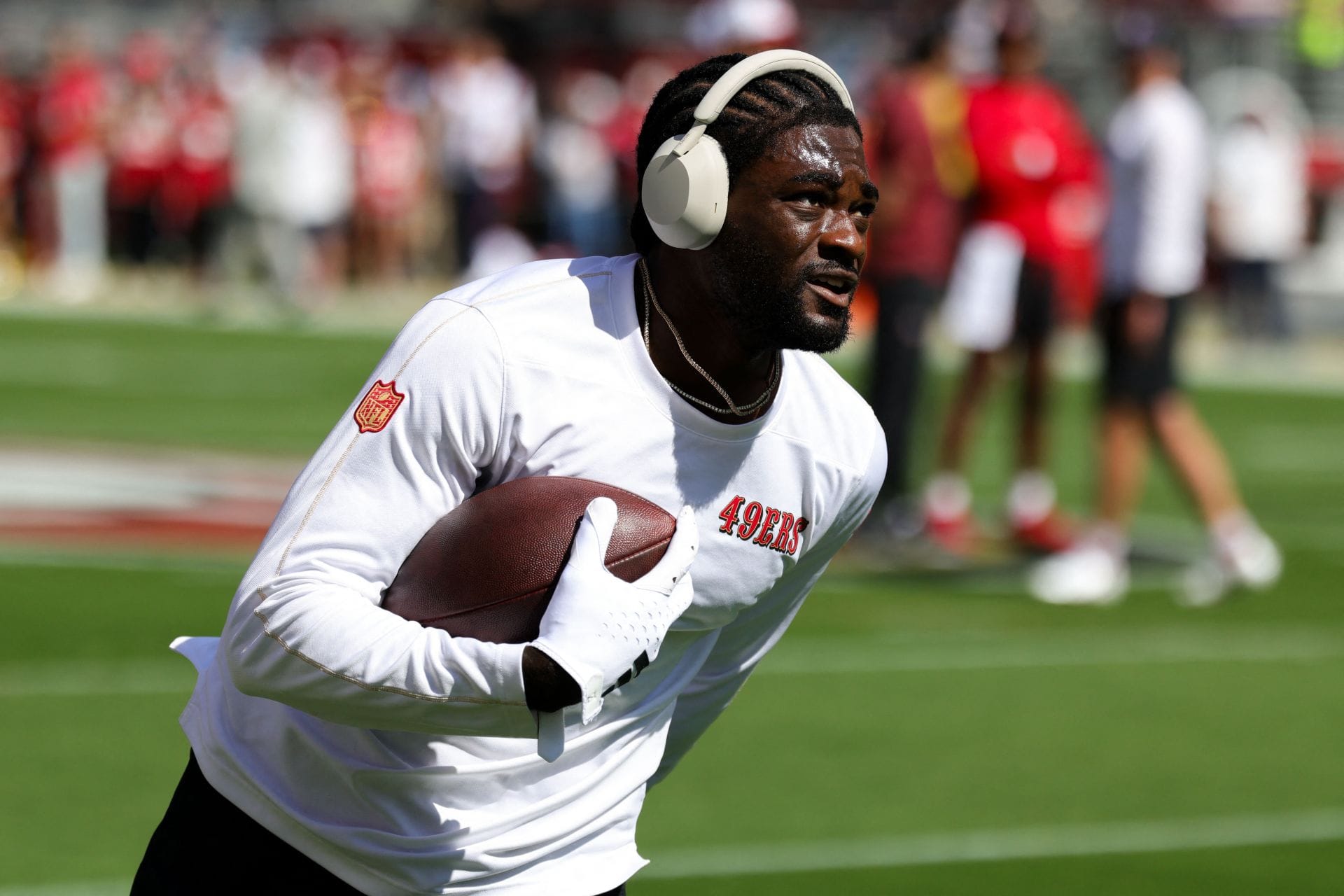 "Throwing his career away": 49ers insider doesn't mince words about Brandon Aiyuk's "erratic" behaviour after WR's shots at Jayden Daniels
