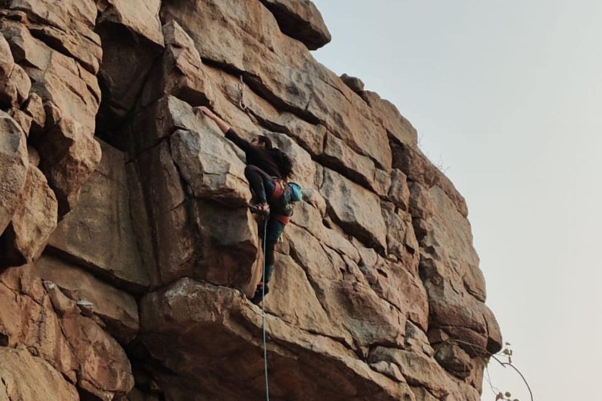 5 essential climbing gears for beginners