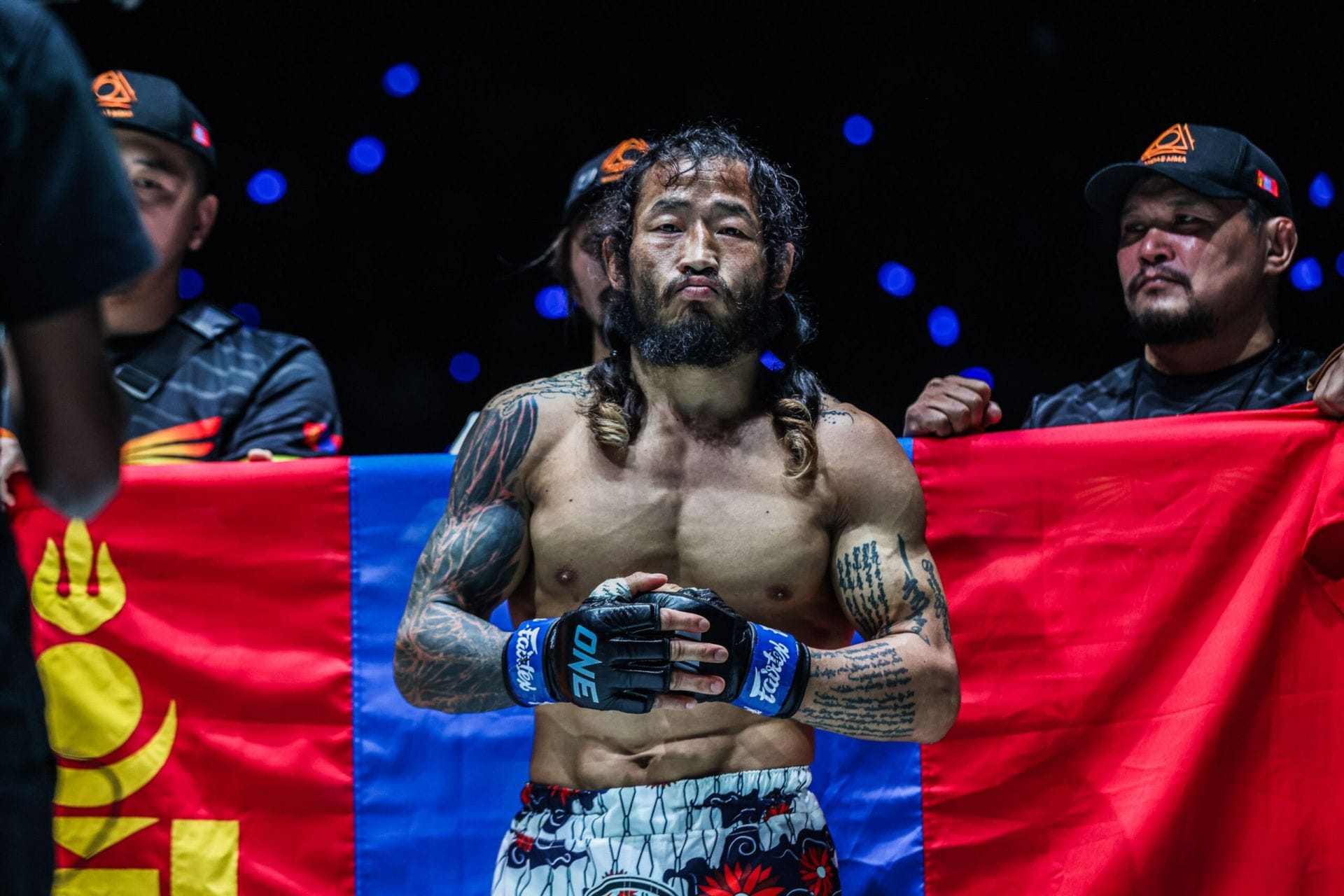 "It's going to be fire in the ring" - Enkh-Orgil Baatarkhuu oozes with confidence ahead of title defense vs Elbek Alyshov 