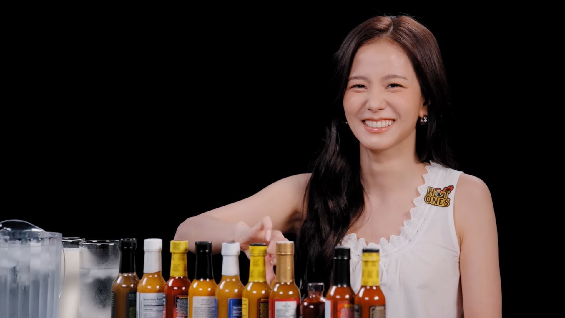 "I’ll believe it when I see a teaser" - Fans divided after BLACKPINK's Jisoo discusses her upcoming full-length album on Hot Ones