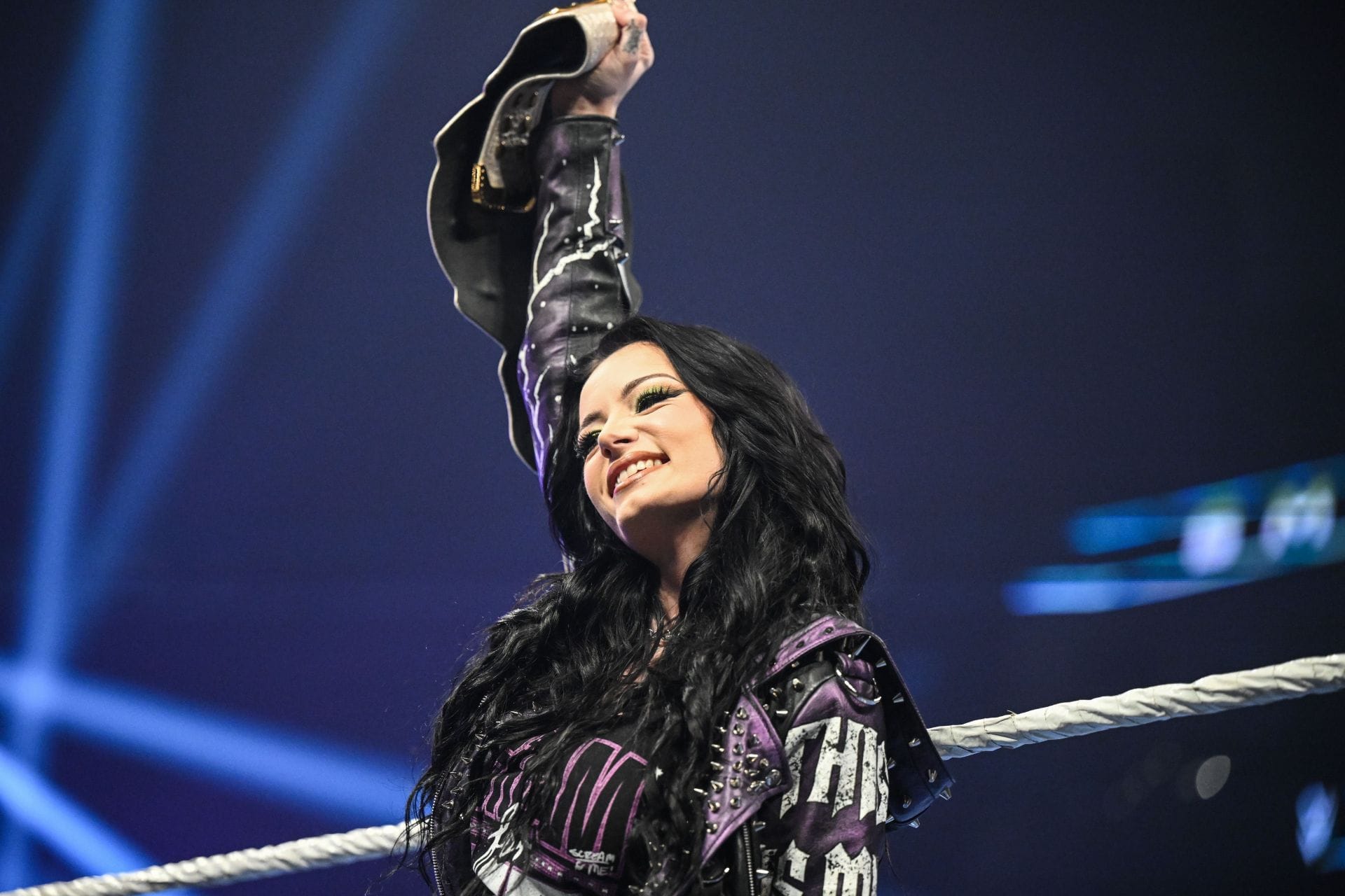 Paige reacts after fan's SmackDown sign brings back memories of WWE controversy