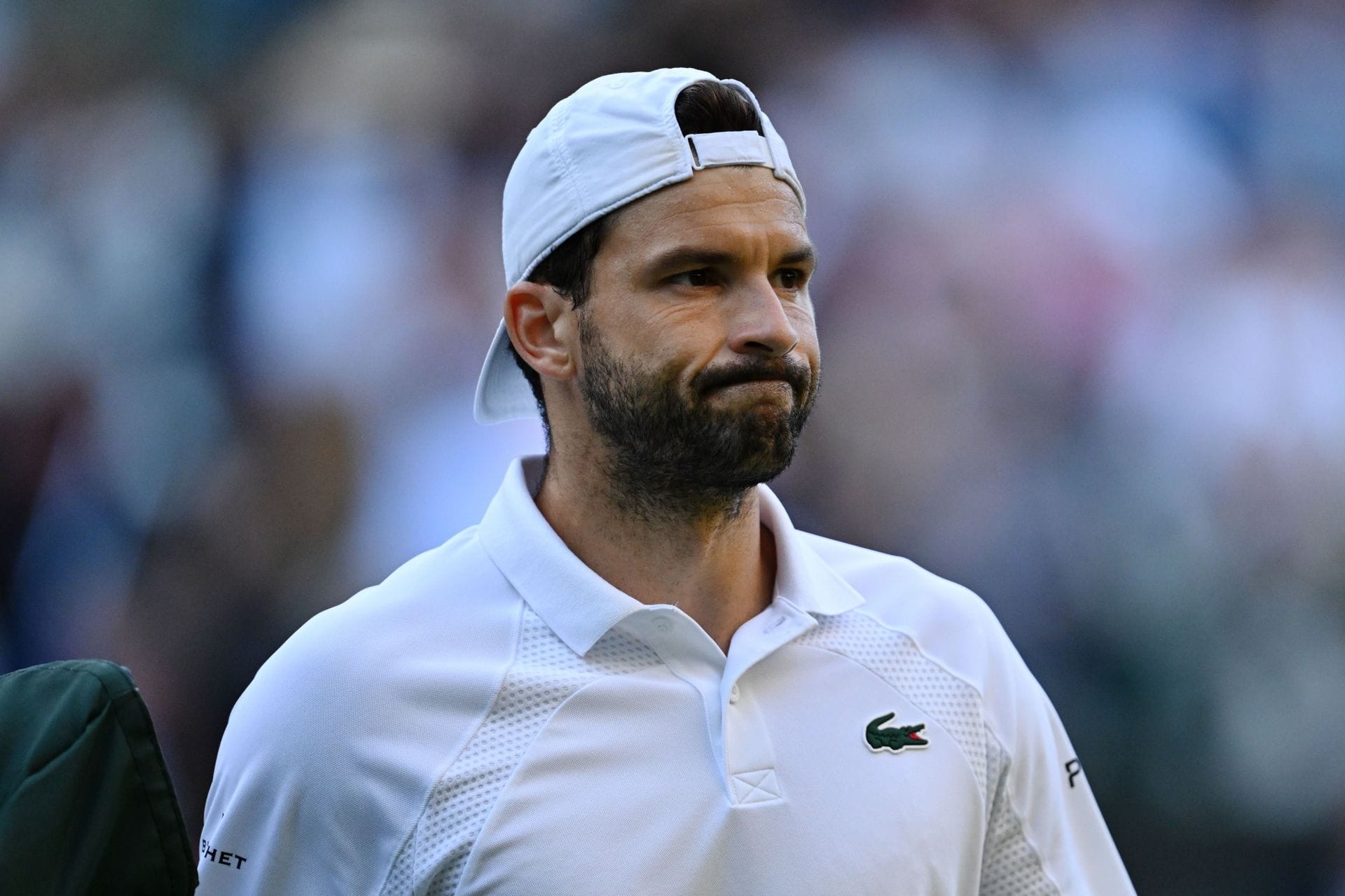 "Wimbledon scammed Grigor Dimitrov again" - Fans furious as 'Deja Vu' moment with roof closure creates controversy at SW19