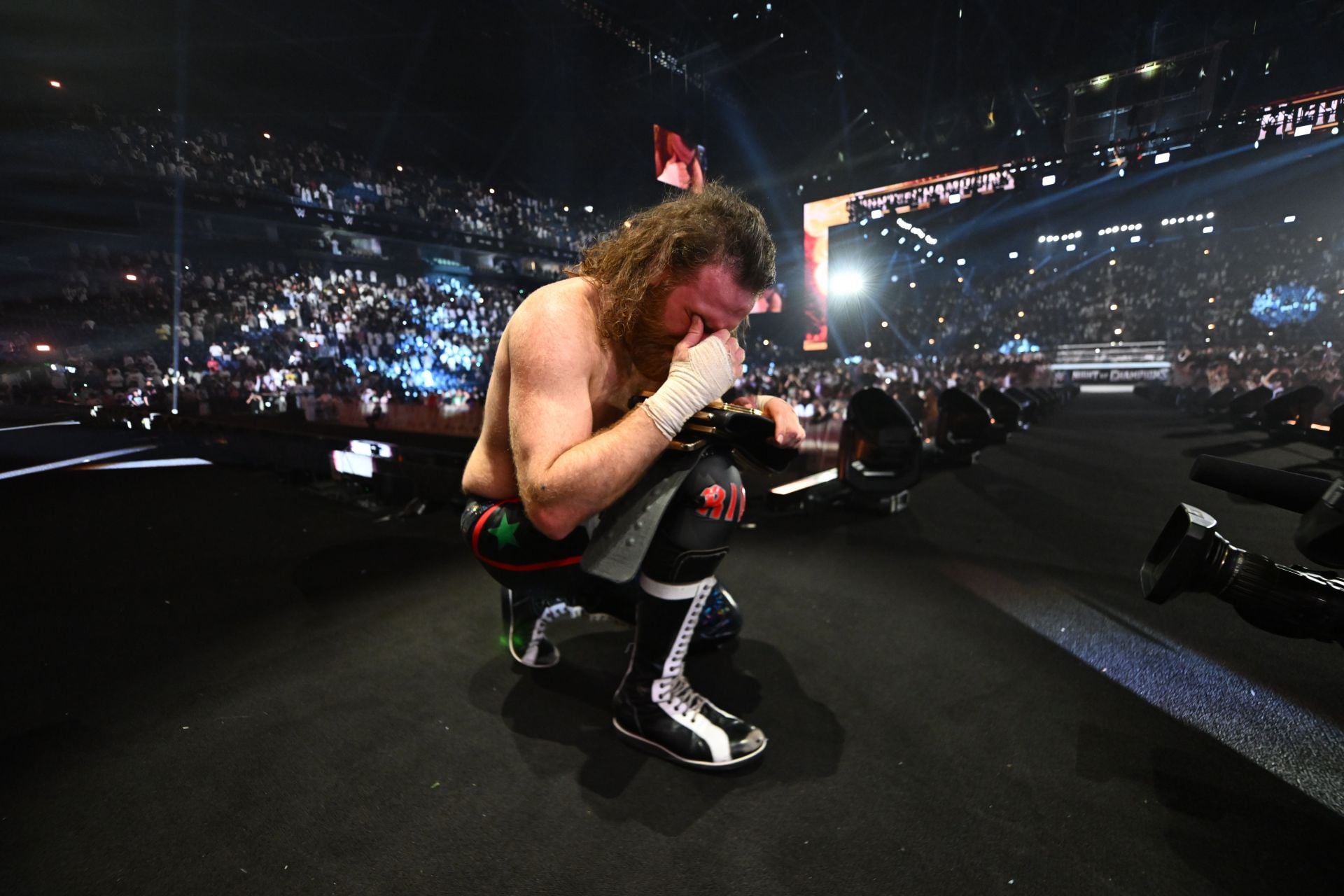 Sami Zayn breaks character to wish happiness for popular star following WWE SNME loss