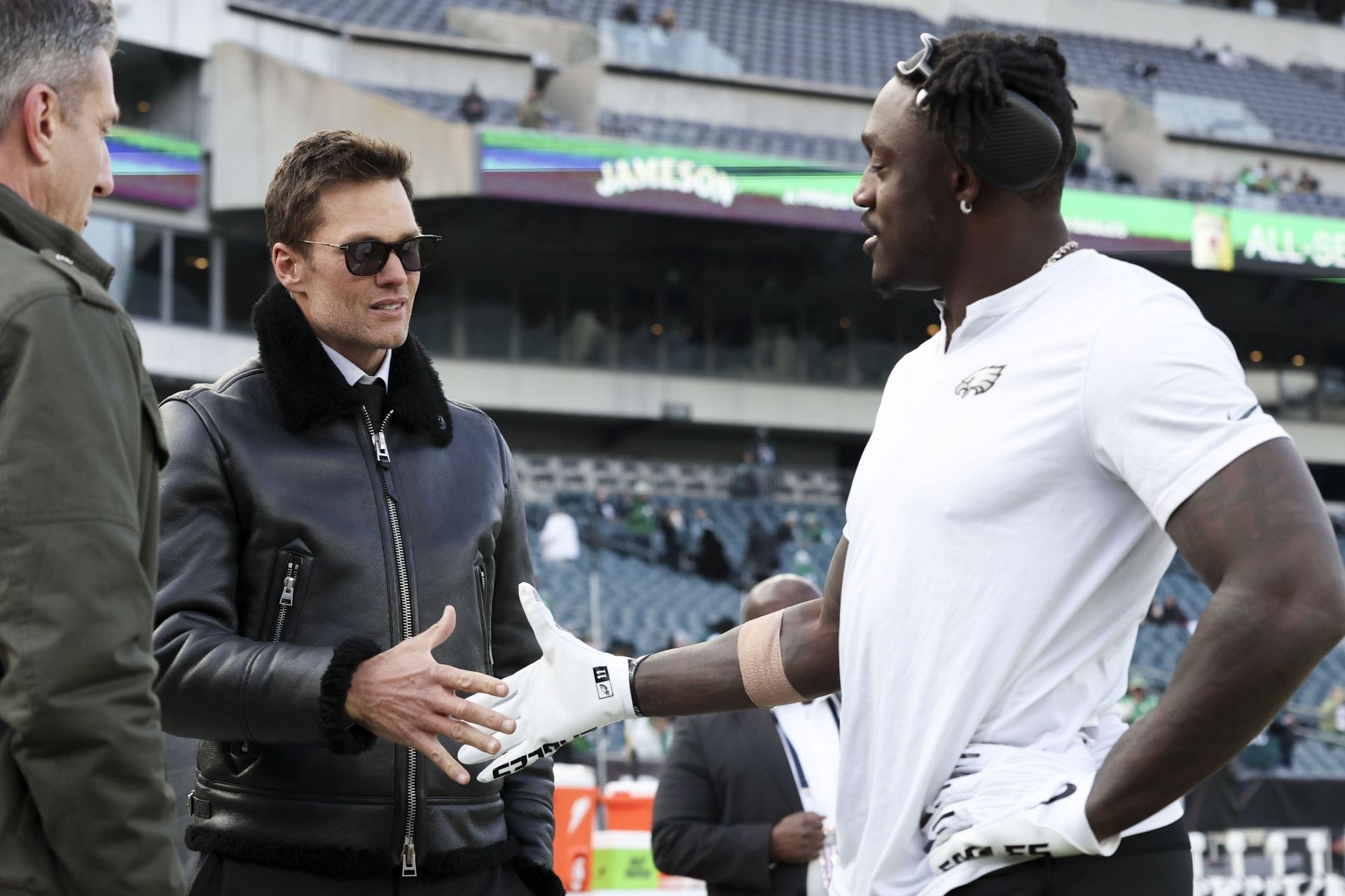 "Painfully accurate": Fans react as Tom Brady labels A.J. Brown as “selfish diva” while calling WR room as “Real Housewives of the NFL"