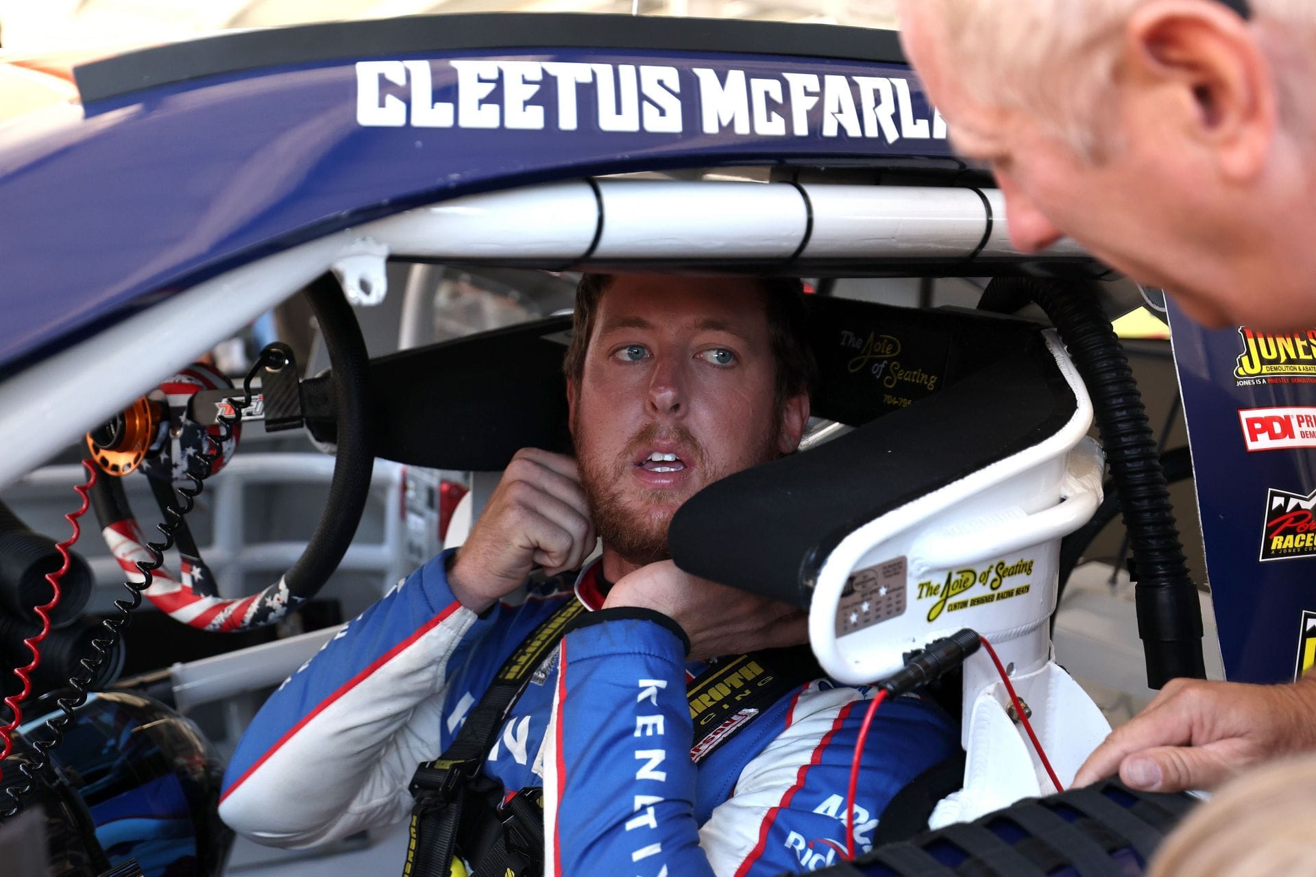 Kenny Wallace's interview with Cleetus McFarland goes viral as the veteran receives rave reviews from fans
