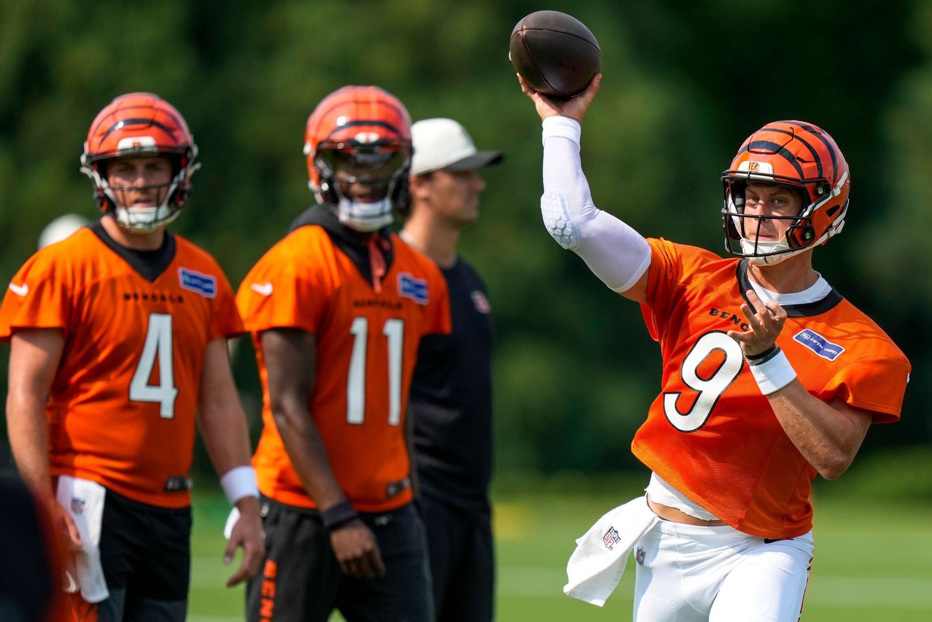 "Let's just hope he's not injured by Week 5": NFL fans react to Joe Burrow's stunning throw to Ja'Marr Chase at Bengals camp
