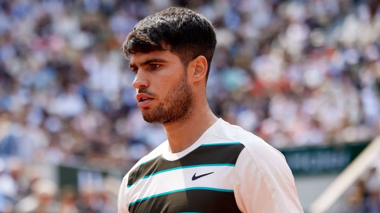 "Carlos Alcaraz looks completely cooked" - Fans fear the worst as Wimbledon-absentee also skips next major tournament amid injury