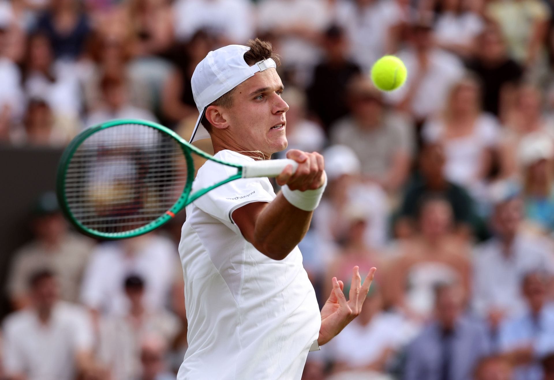 Jakub Mensik da República Tcheca no The Championships Wimbledon 2026 no All England Club em Londres, Inglaterra. (Foto de Getty Images)