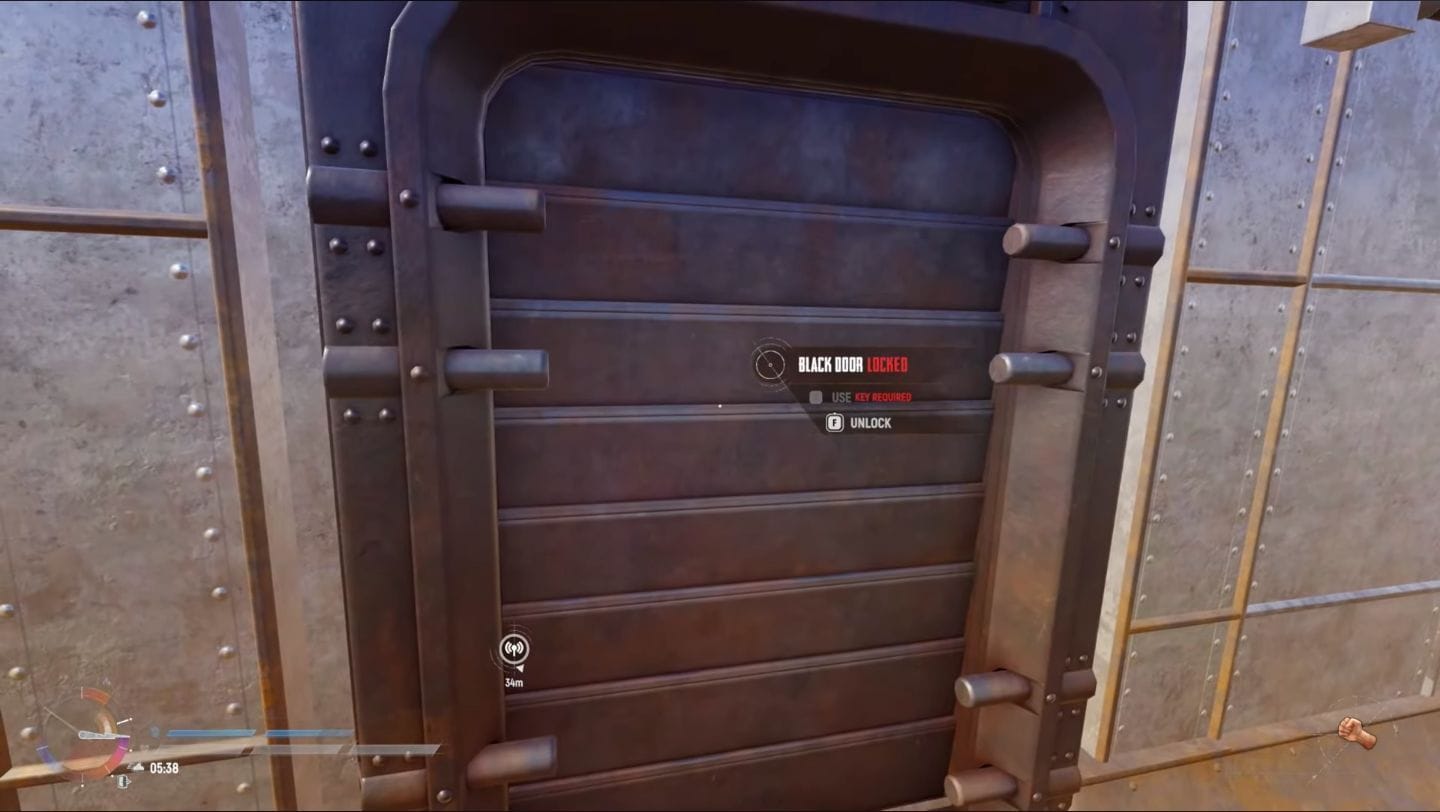 Porta que requer chave para acesso (Imagem via tinyBuild || YouTube/@MeepLT)