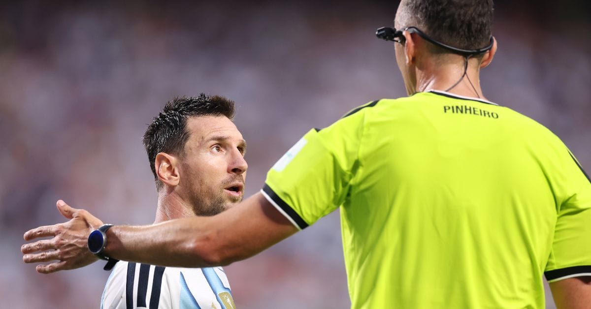 “Do not disrespect me” - Lionel Messi reportedly tells Portuguese referee during tense moment in Argentina vs Switzerland