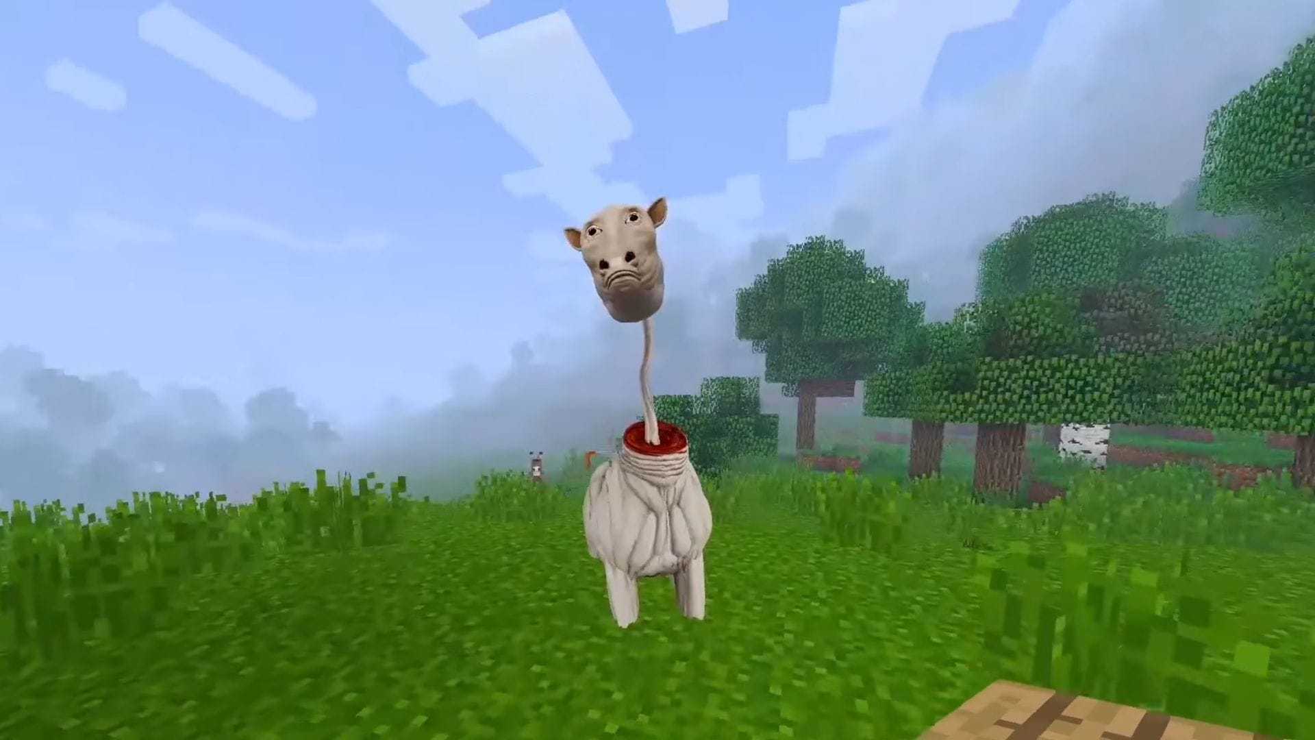 The Long Horse up close (Image via Mojang Studios || YouTube/@LookOut2DD)