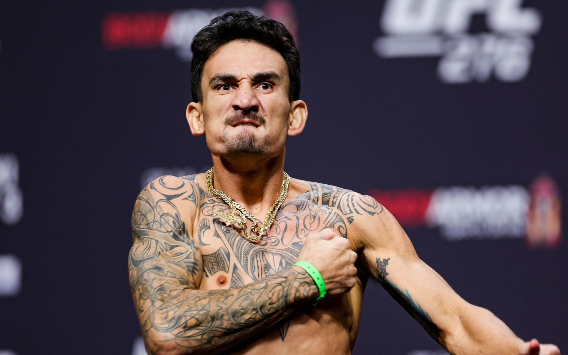 "He'll probably give Conor a rematch" - Fans react as Max Holloway receives new Dodge Charger ahead of UFC 329