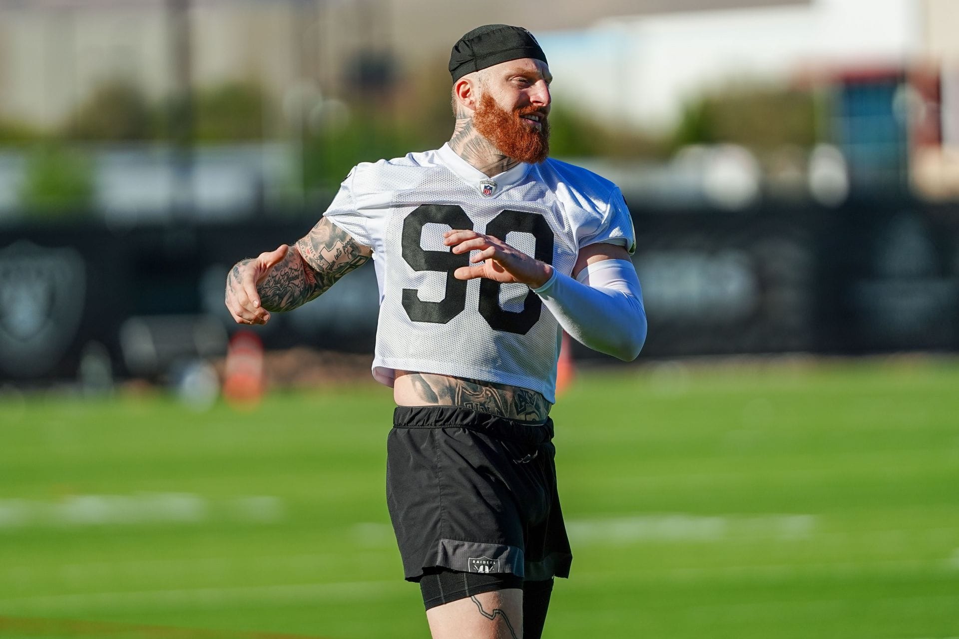 "He's gonna go broke in 10 years," "About to get robbed": NFL fans react to Maxx Crosby showing off insane watch collection