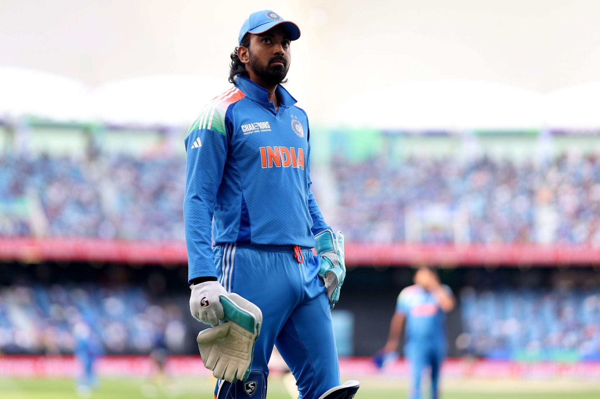 KL Rahul pulls off a one-handed blinder behind the stumps to send back Will Jacks in ENG vs IND 2026 1st ODI [Watch]