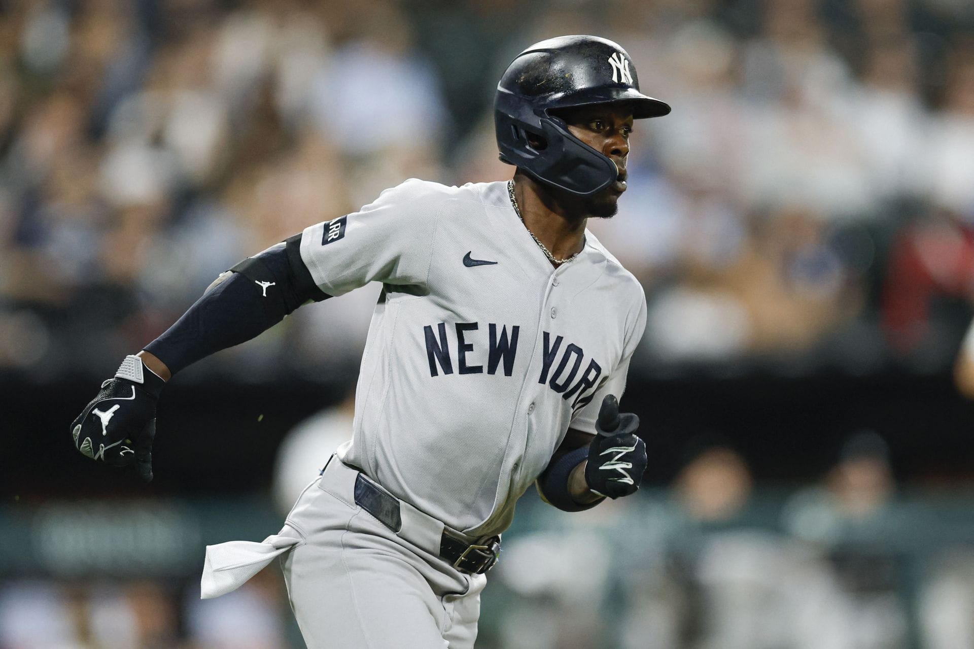 "Bigger problem than Anthony Volpe" - Fans rip $10.2M Yankees star over defensive error in White Sox game