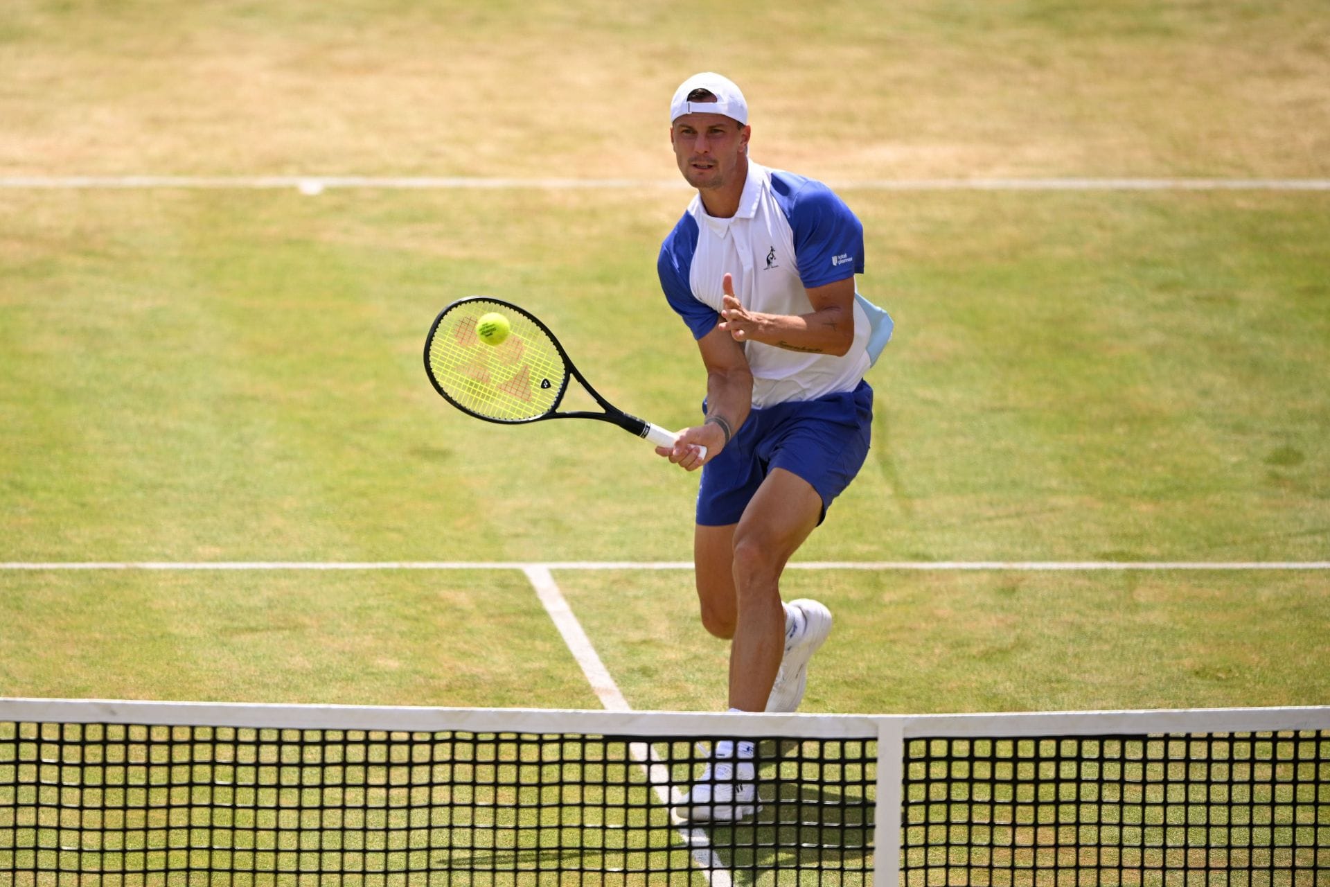 Marton Fucsovics da Hungria no Campeonato HSBC no The Queen's Club em Londres, Inglaterra. (Foto de Getty Images)