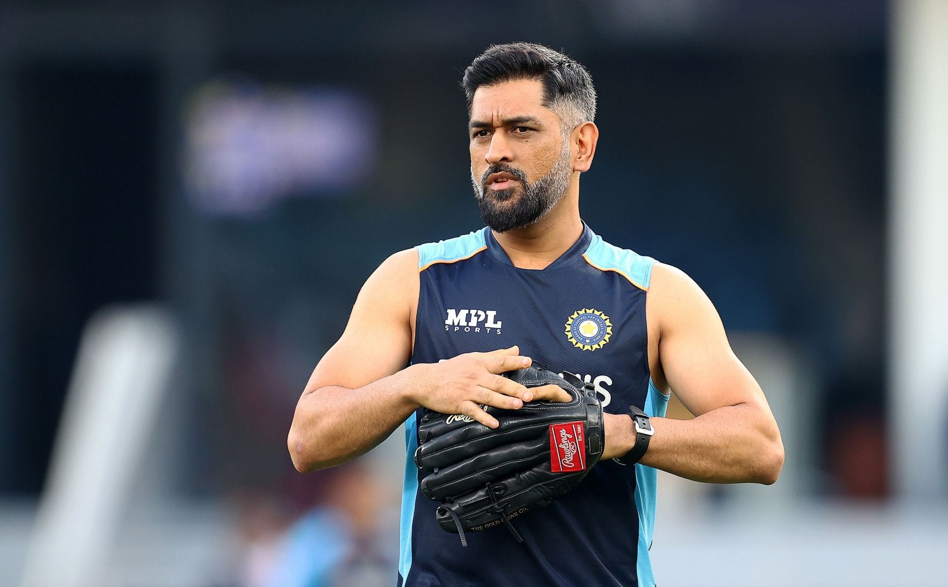 MS Dhoni spotted in the stands during ENG vs IND 2026 1st ODI [Watch]