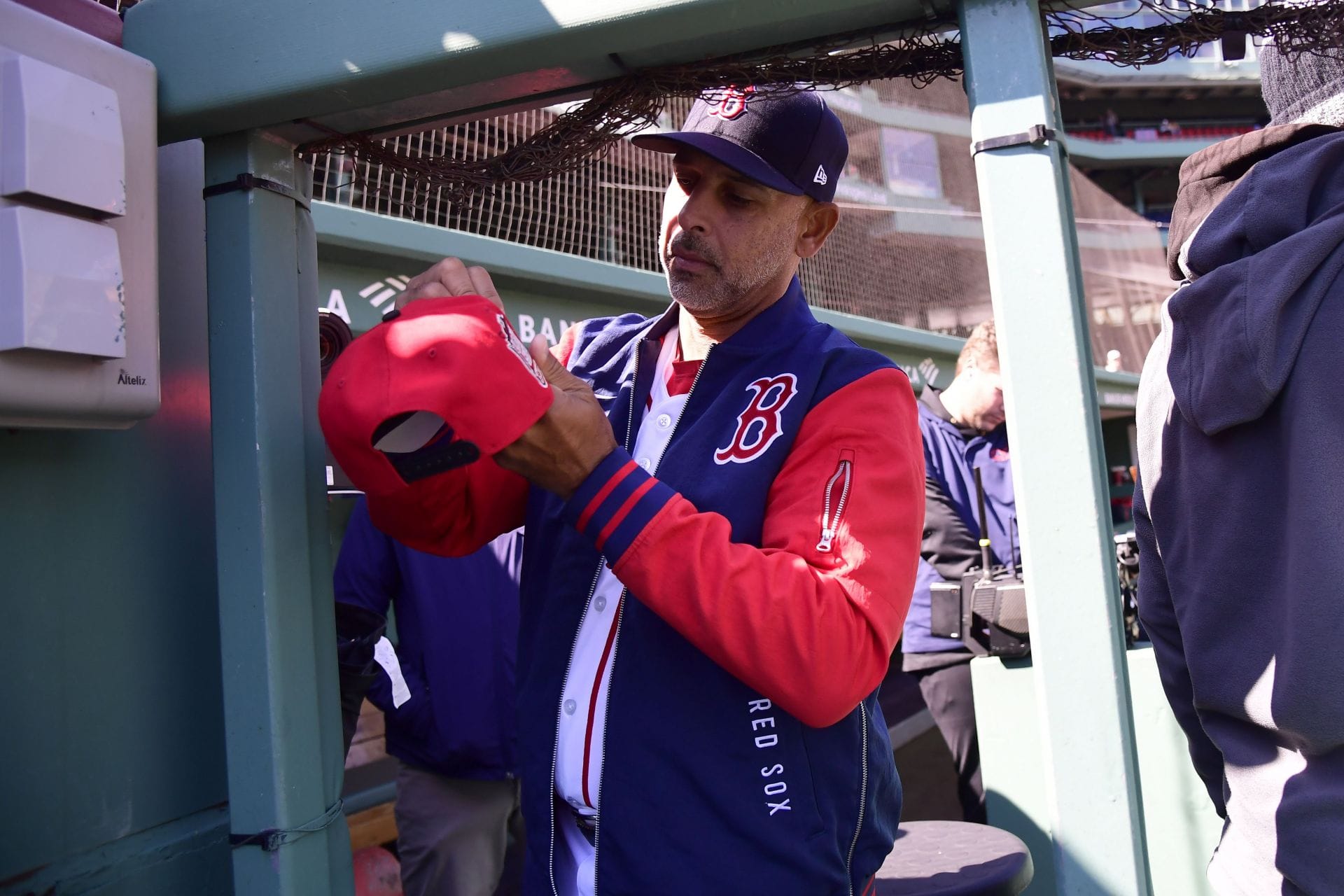 "Alex Cora wants the job" - Fans react to ex-Red Sox skipper's comments about Steve Cohen and David Stearns amid Mets' woes