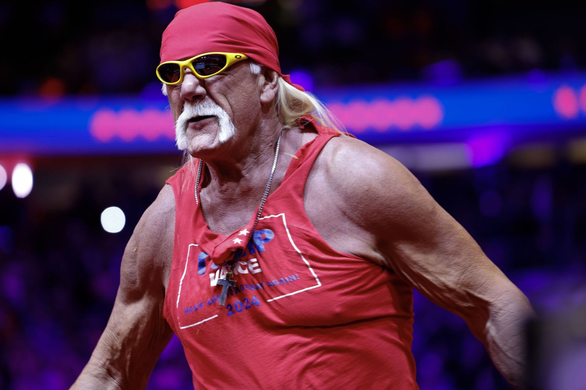 Hulk Hogan's alleged s*xual relationship with male ex-WWE star addressed 