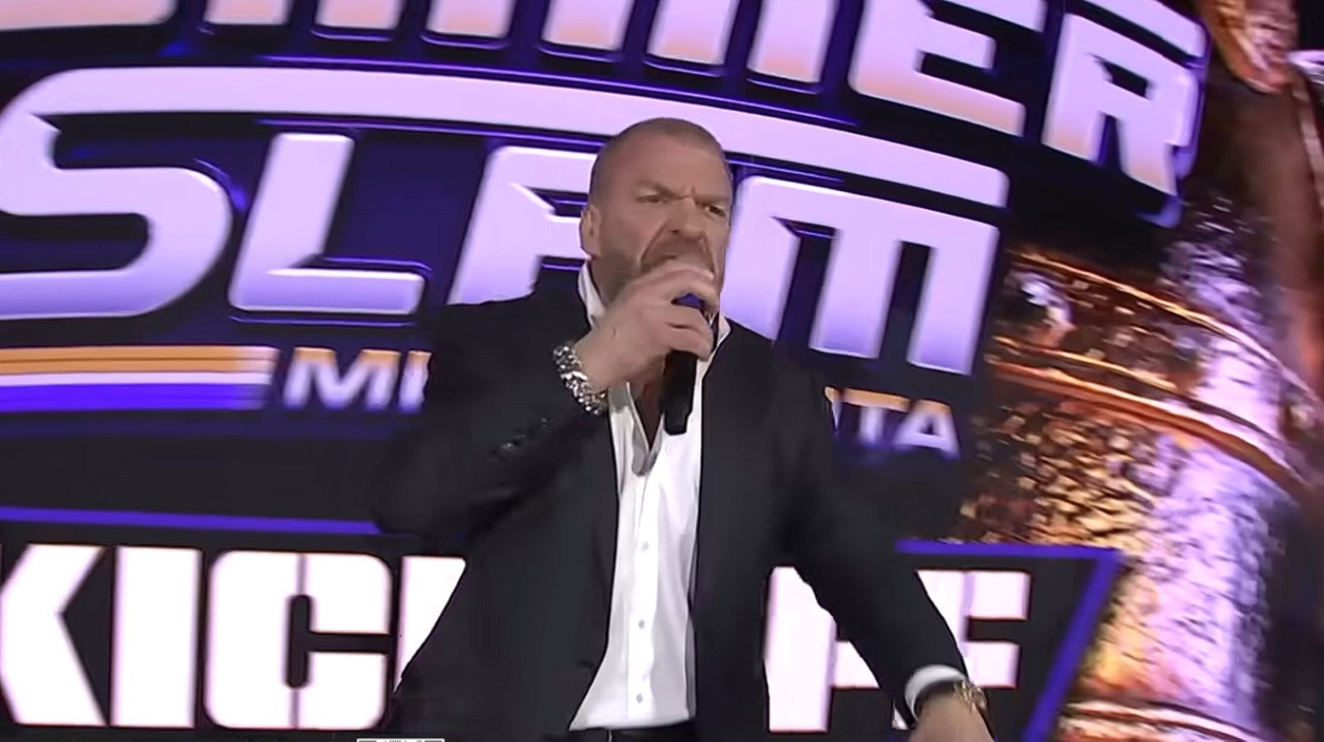 36-Year-Old RAW Star Delivers Pipebomb Promo; WWE Cuts Off His Mic