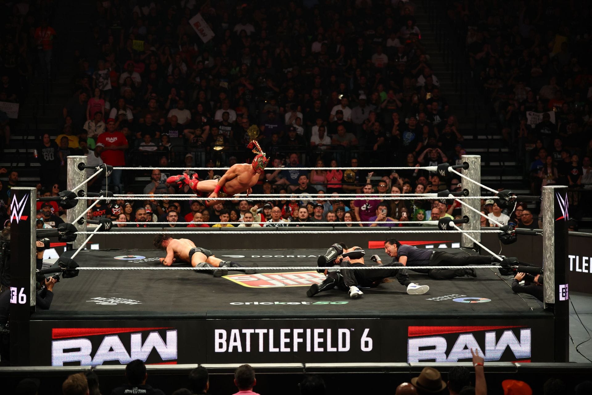 "I don't like seeing it" - Former WWE Universal Champion reflects on career-changing injury