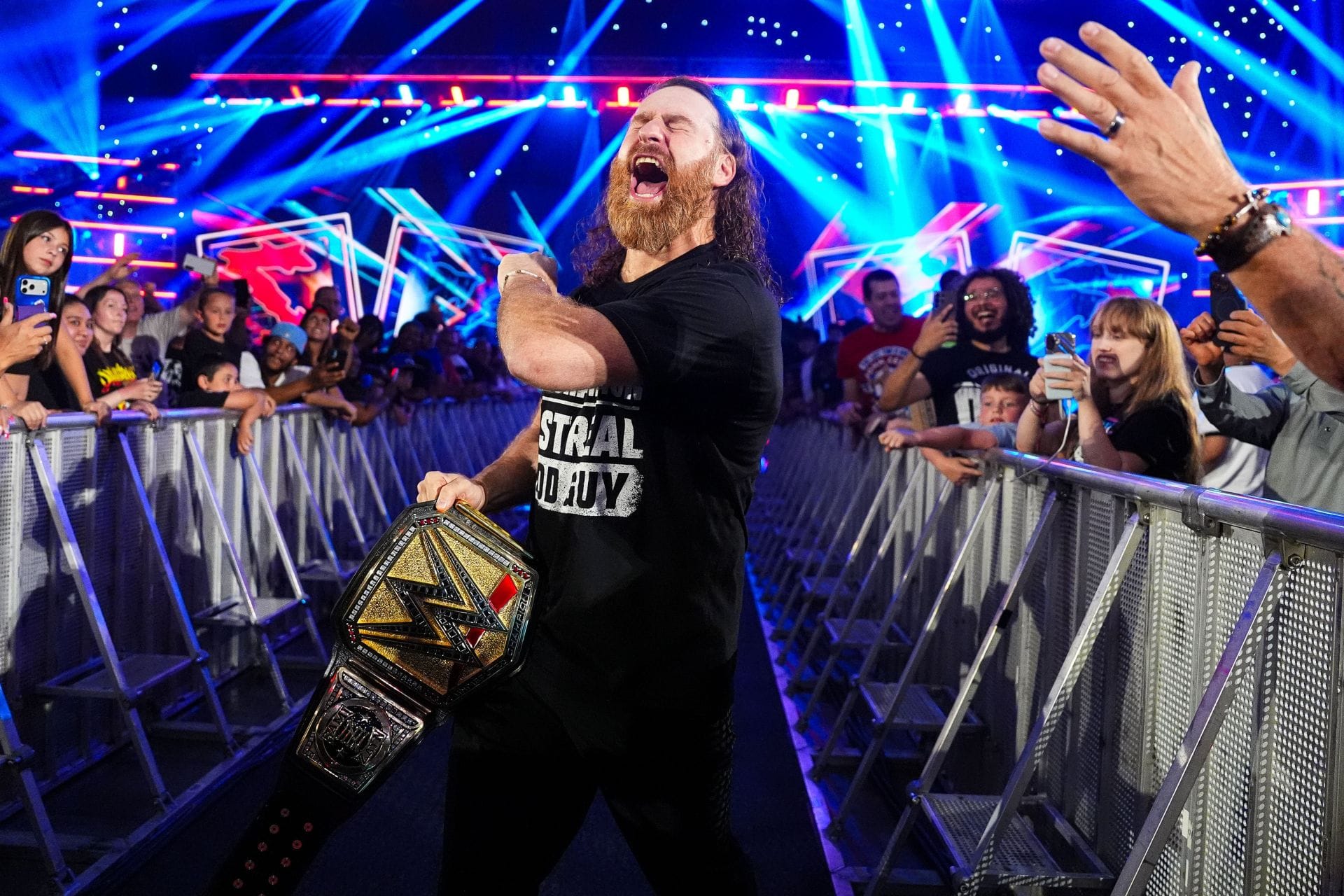 "I Don't Know If I'd Win This Without You" - Sami Zayn Makes Emotional Confession on SmackDown