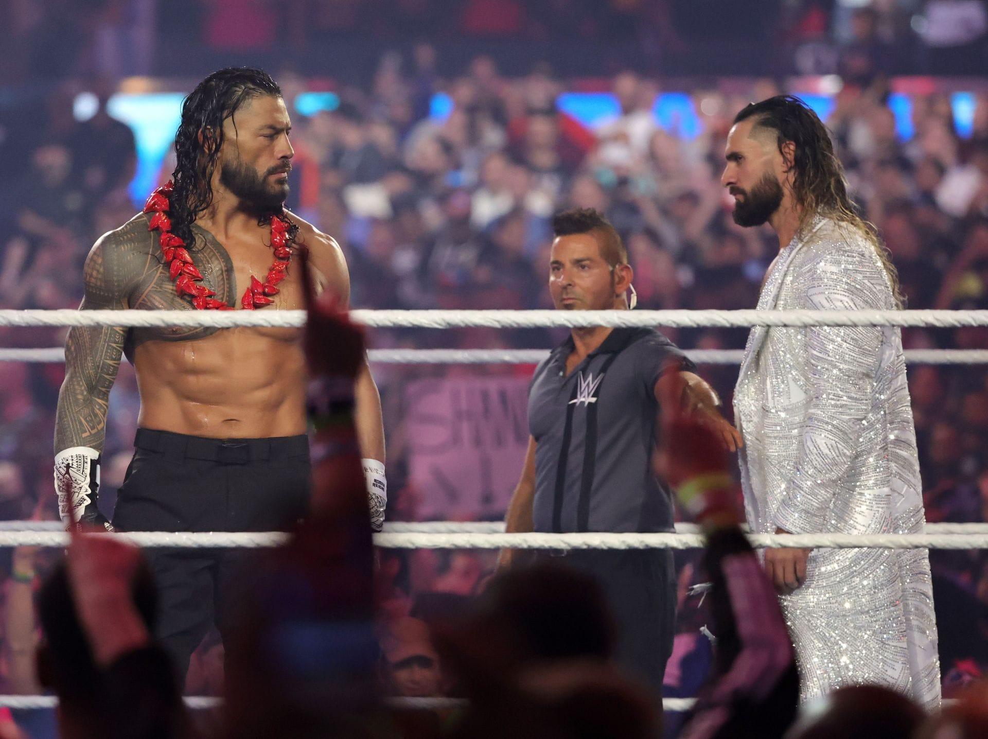 The Tribal Chief vs The Visionary Again - Too Stale? 4 Ways Triple H Can Make Roman Reigns vs Seth Rollins Feel Different