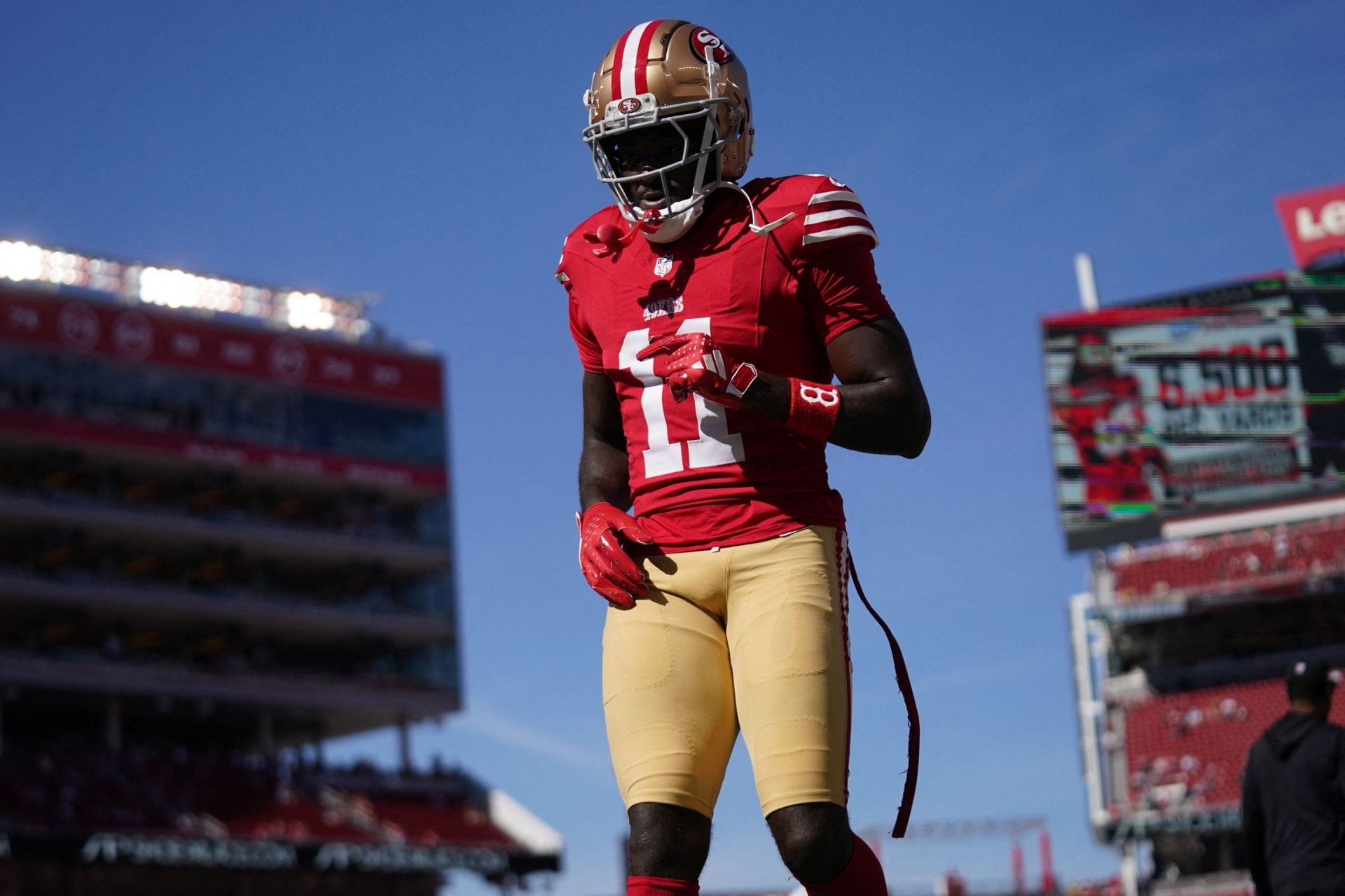 “You better not throw to him”: Jayden Daniels bursts out with laughter over NSFW Brandon Aiyuk warning from 49ers fan