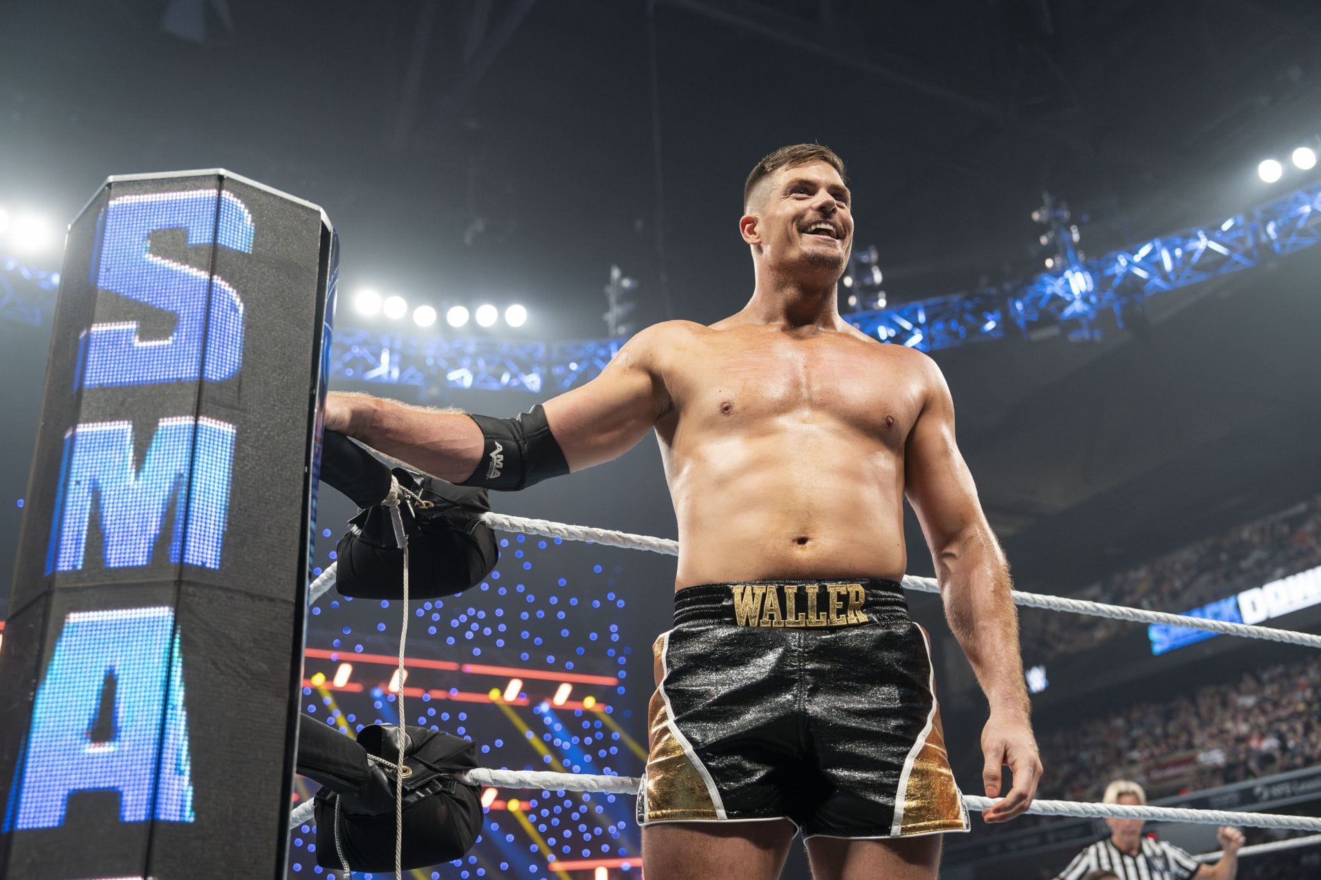 Grayson Waller unveils a new look amid WWE hiatus