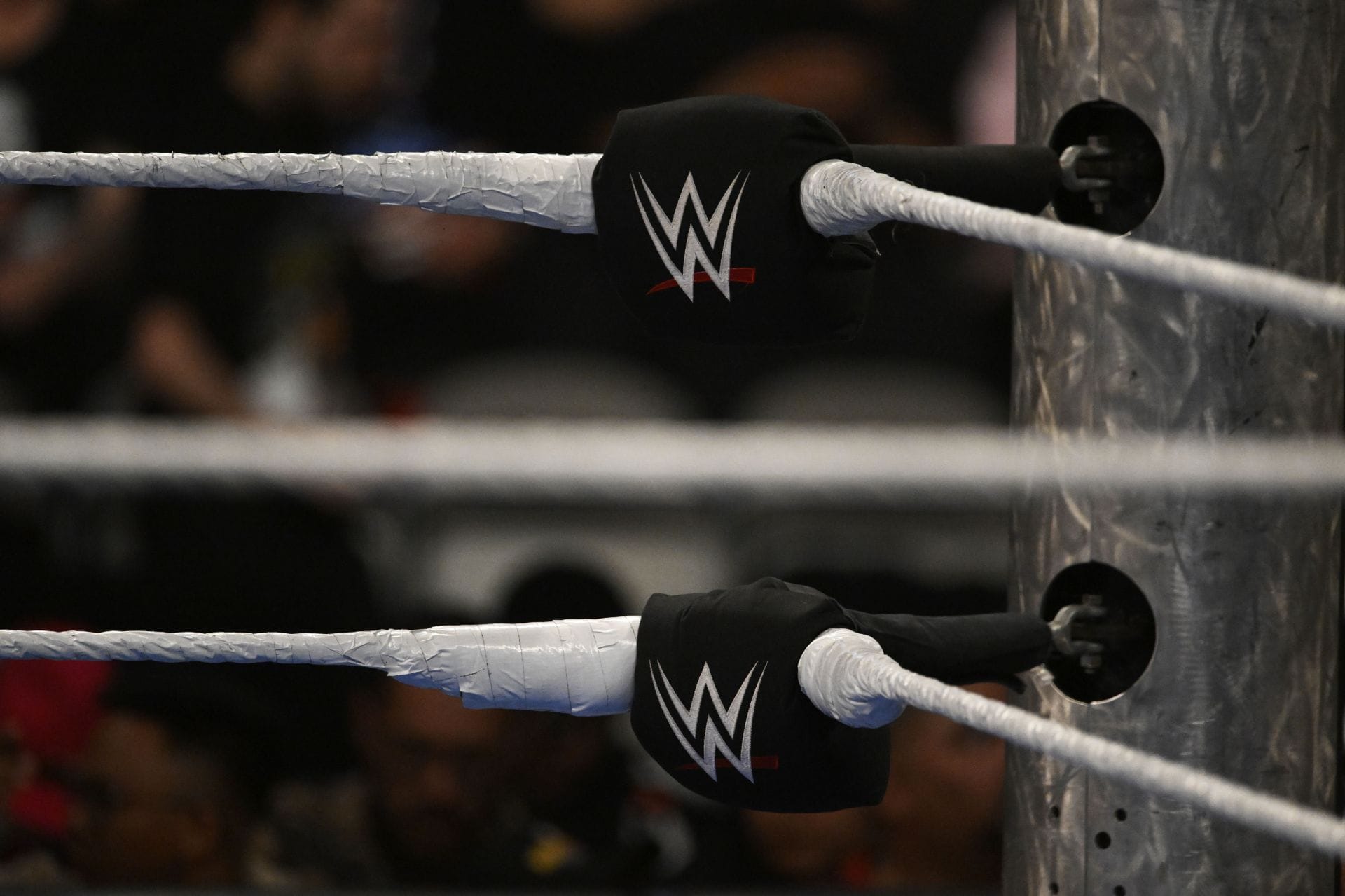 Major WWE title match ends in disappointment on RAW