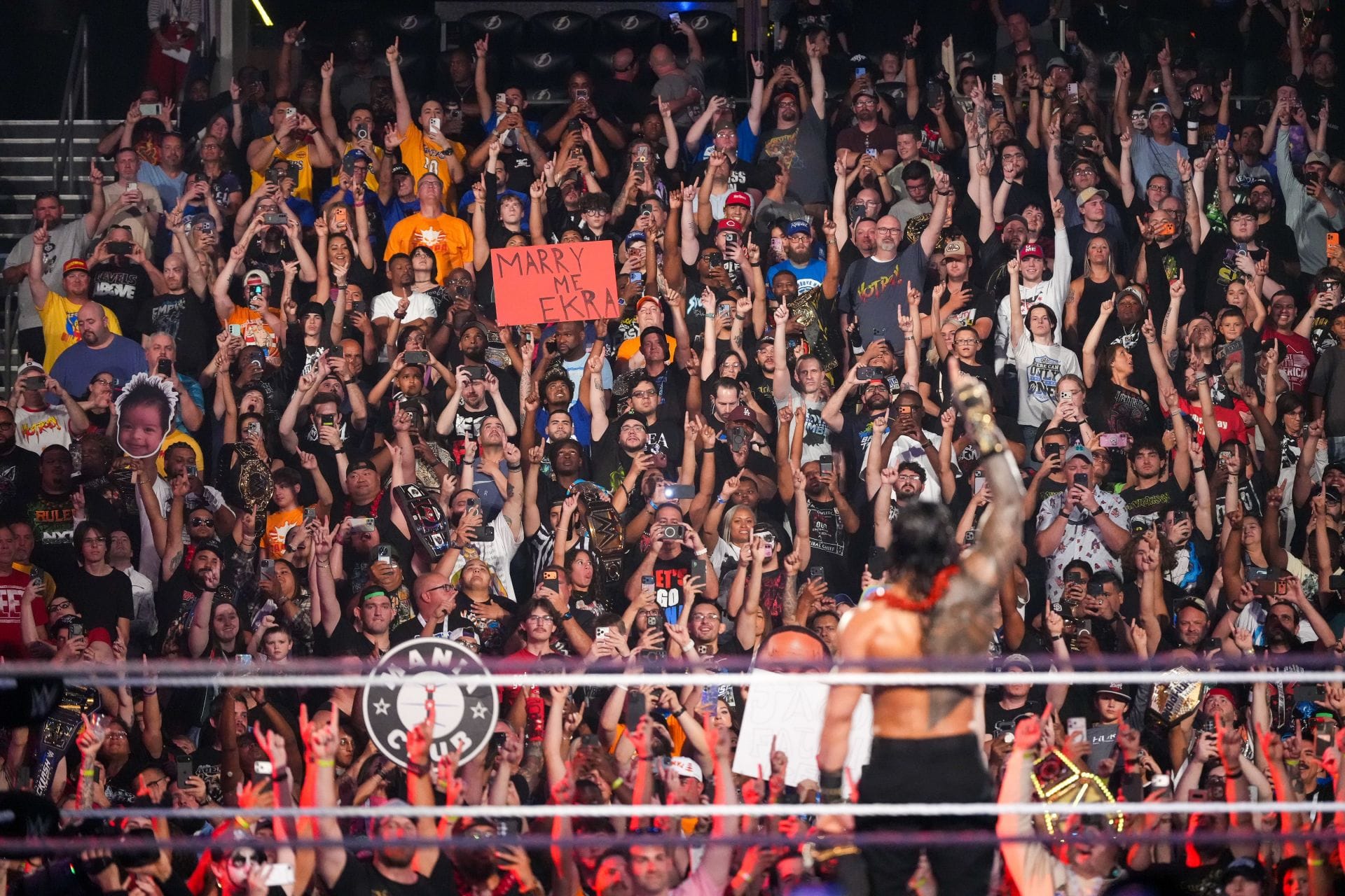 Roman Reigns reacts to upcoming appearance with 29-year-old after massive WWE announcement