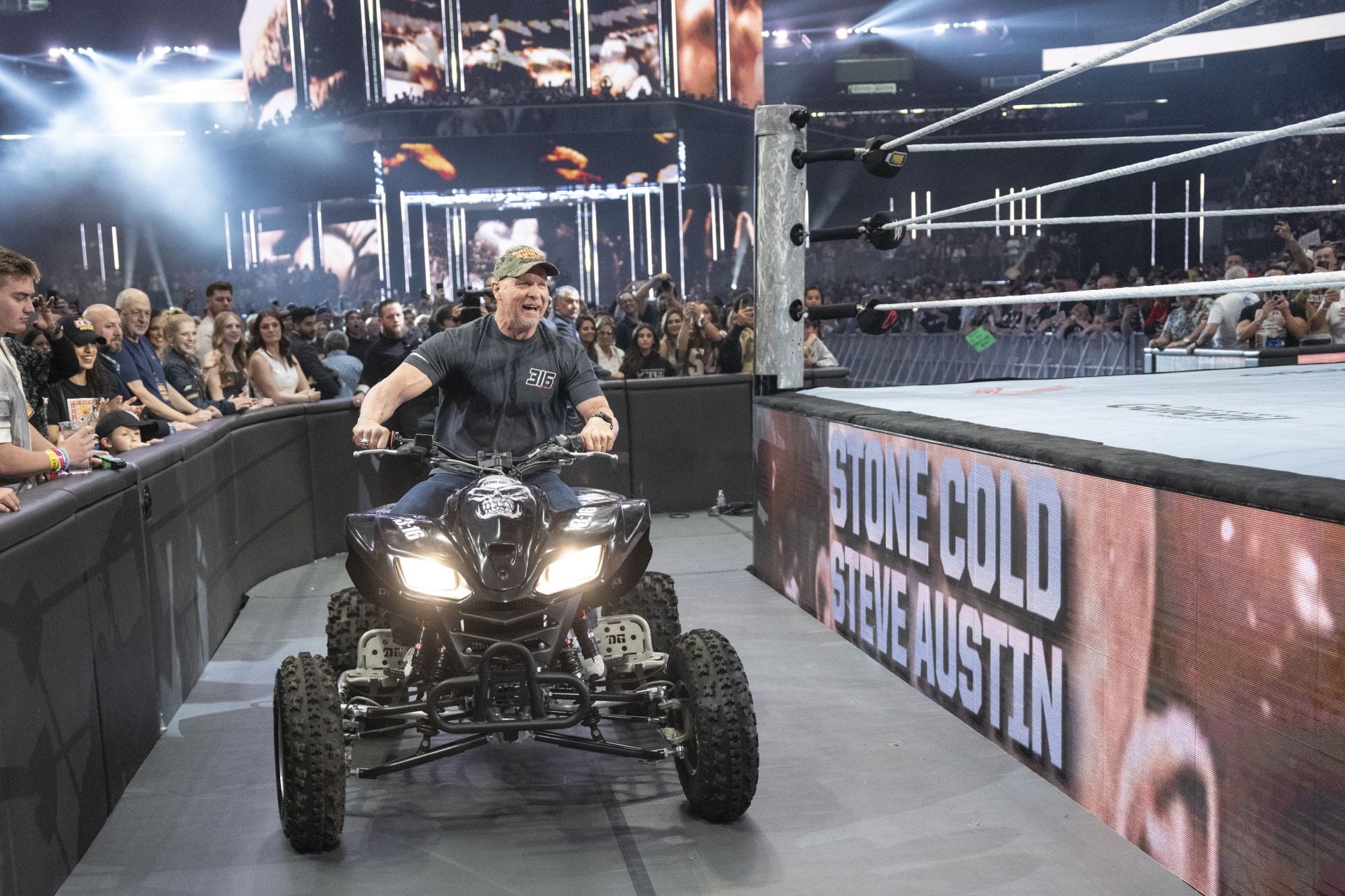 Absent WWE Star Suddenly Sends Stone Cold Steve Austin Message Amid Return Rumors
