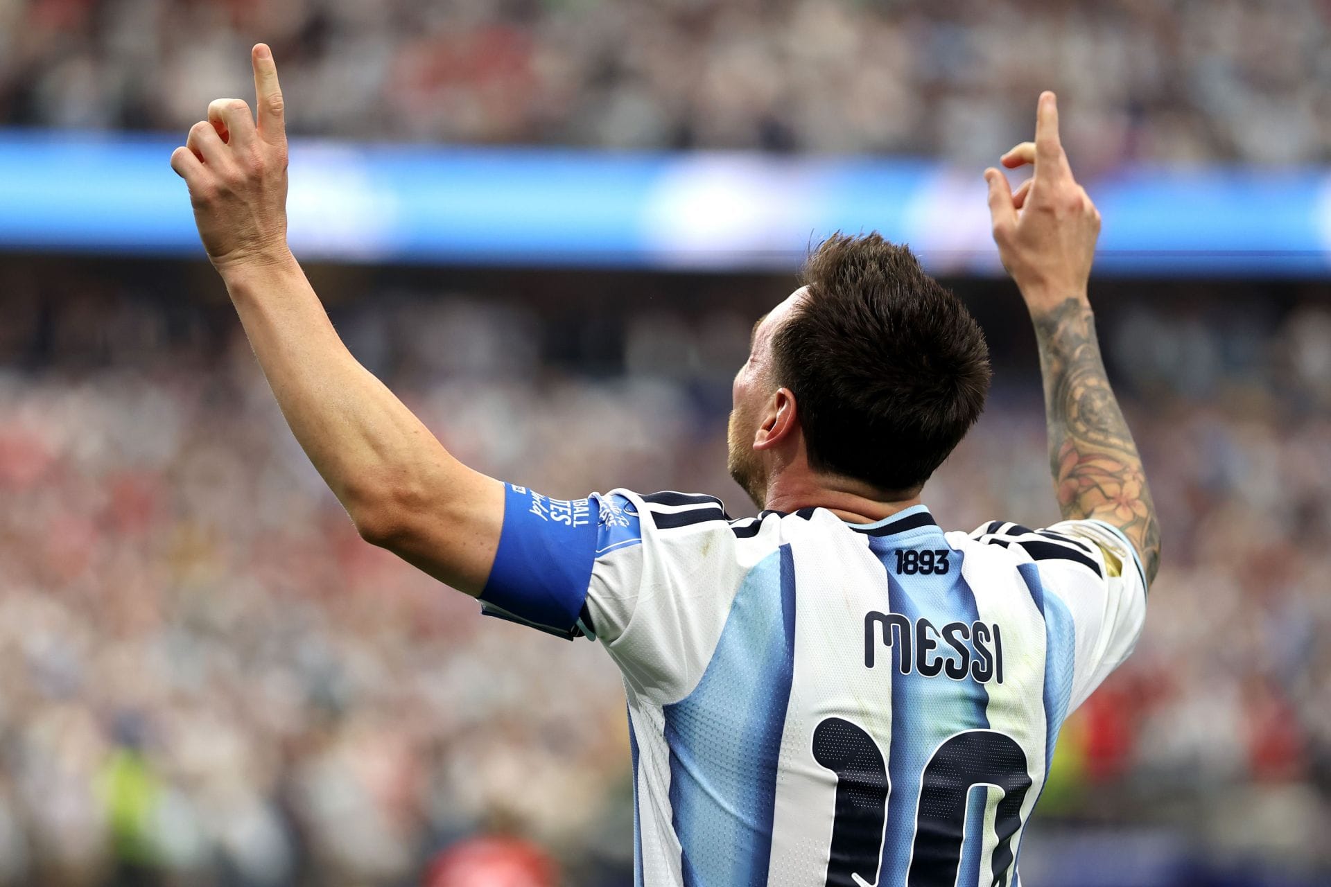 “Who's gonna take the responsibility for that? - Pundit explains why Argentina players will always back Lionel Messi