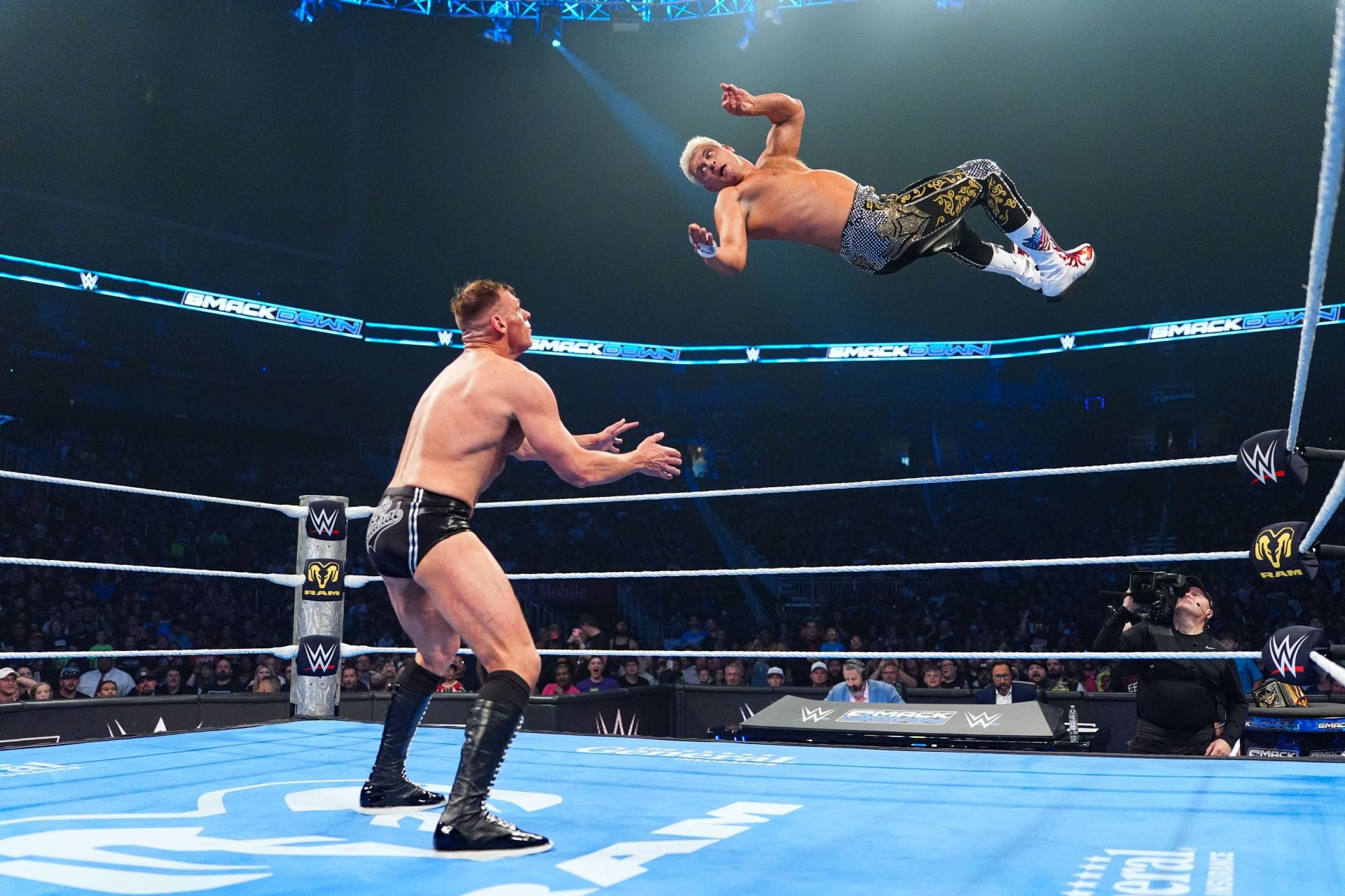 4 Huge SummerSlam & SNME Matches WWE Can Announce on SmackDown Today